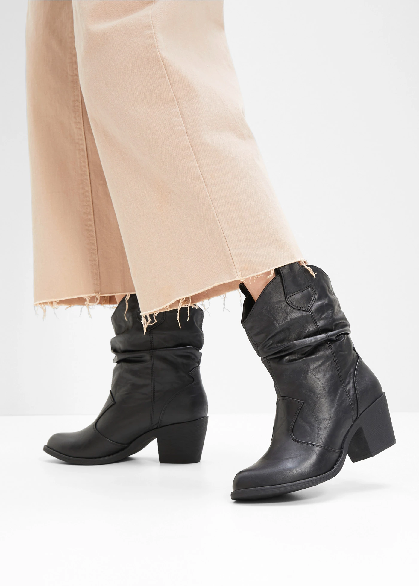 Bottines western à fronces • noir • Boutique bonprix