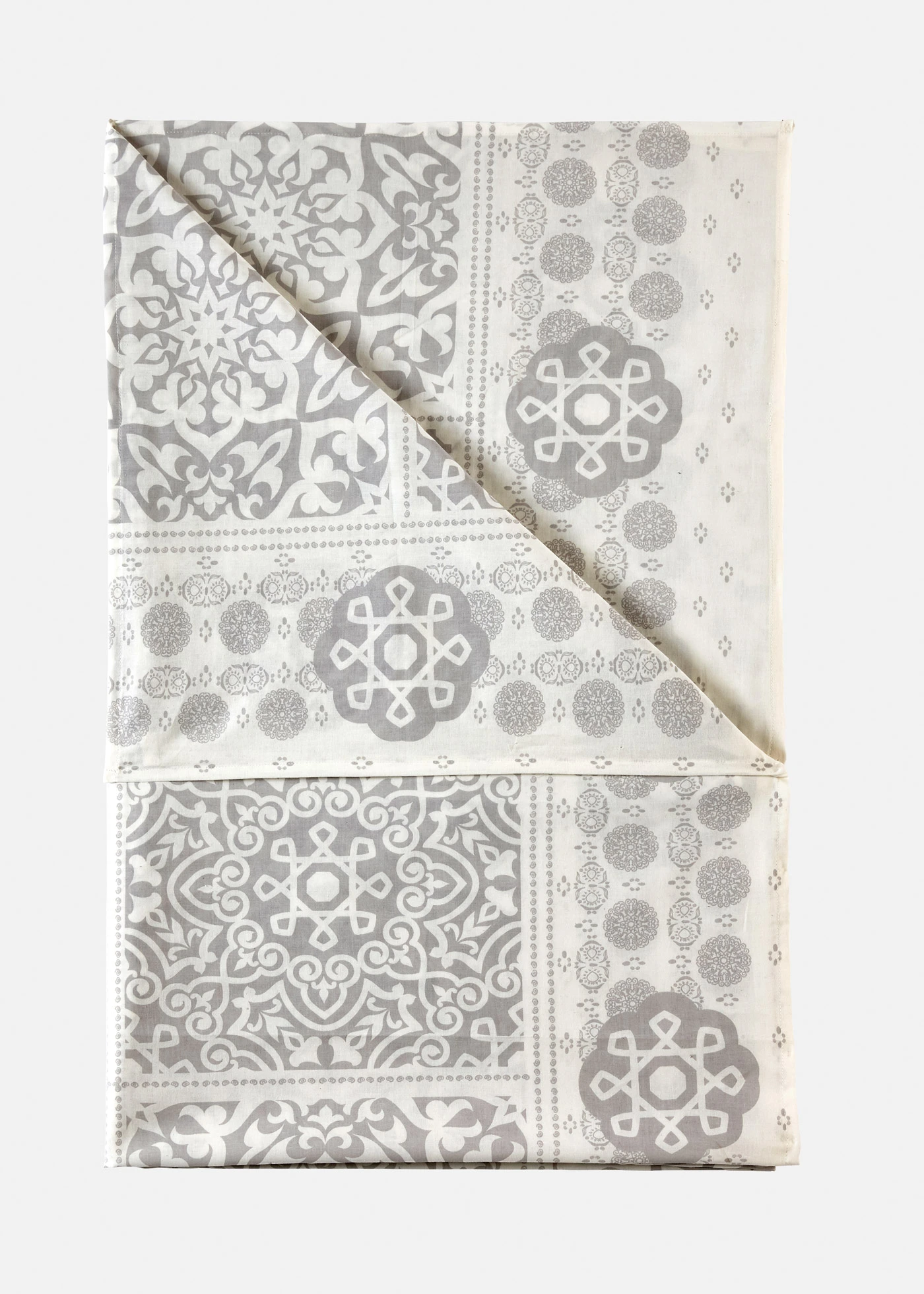 Přehoz s ornamenty • šedá • bonprix obchod