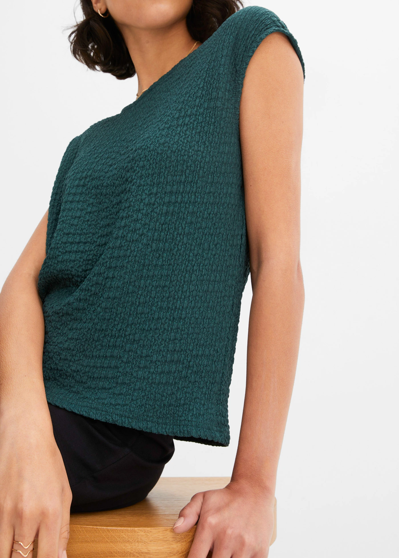 Top z lehkého krepu • matně zelená • bonprix obchod