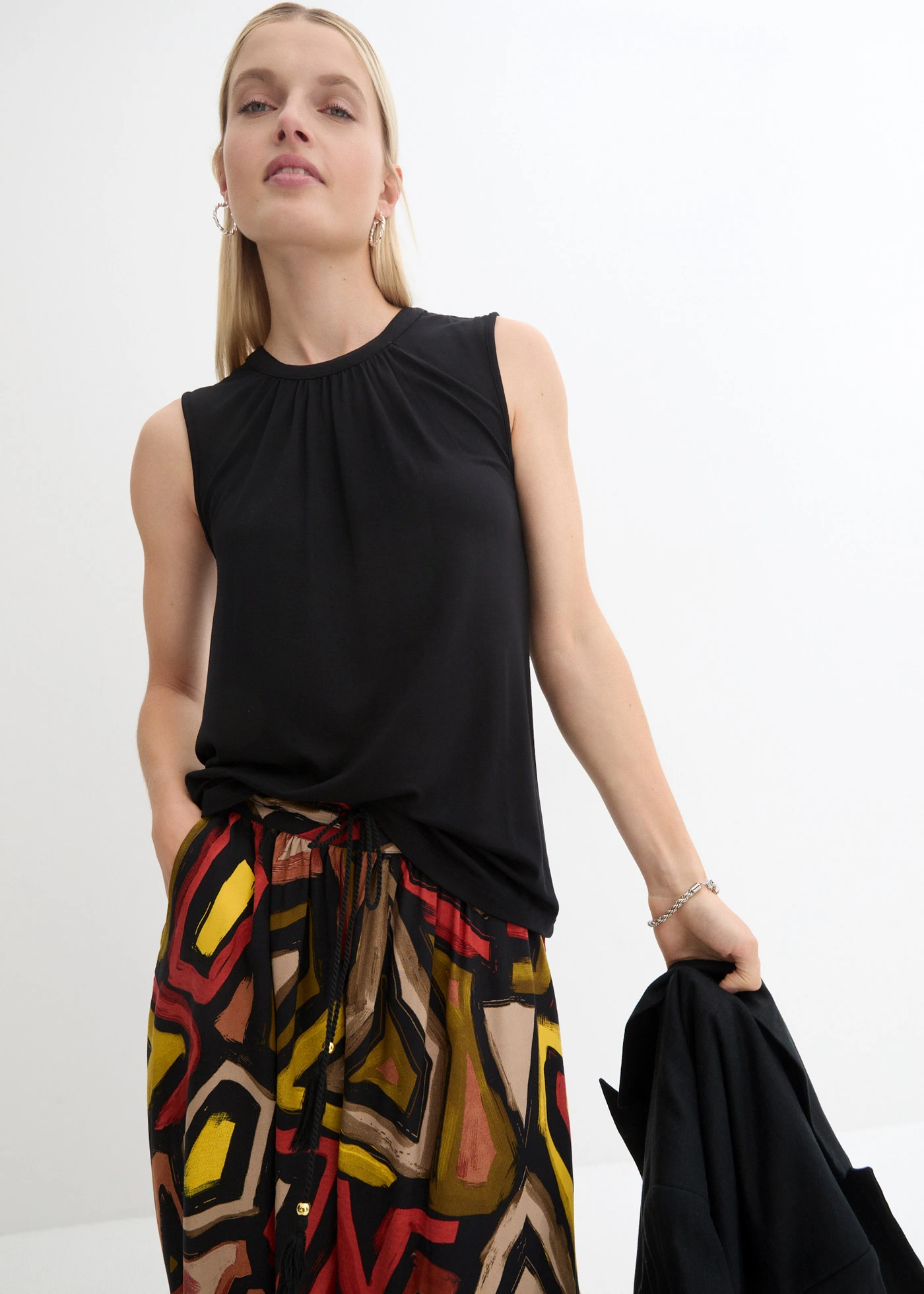 Blouse sans manches en jersey • noir • Boutique bonprix
