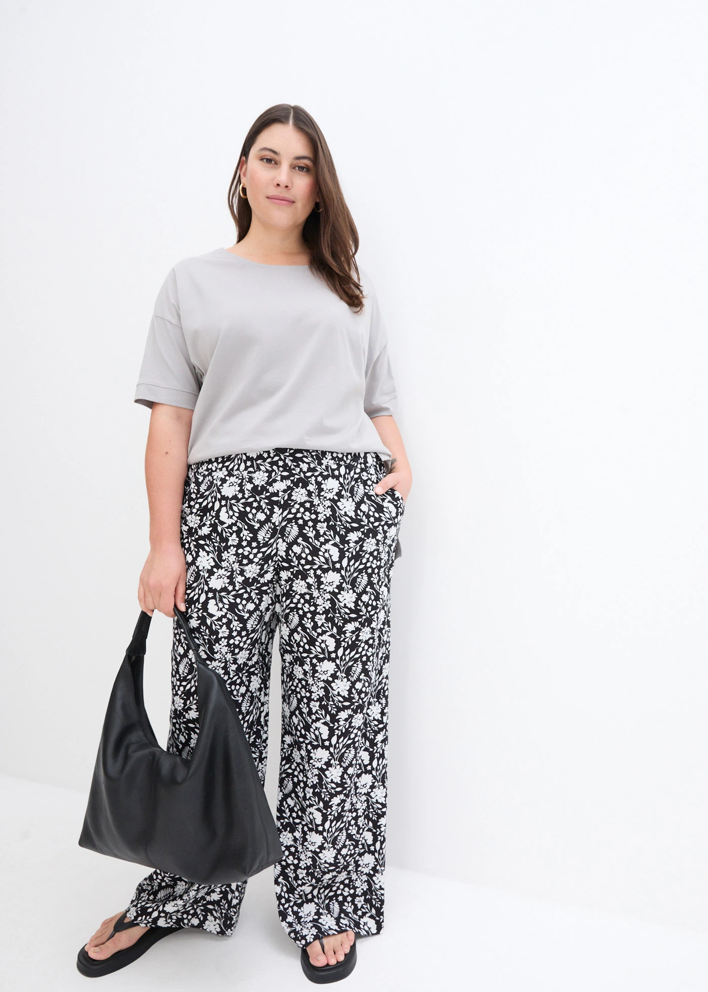 Oversized T-shirt met splitten opzij • schaduwgrijs plus size • product-page.page-title-suffix