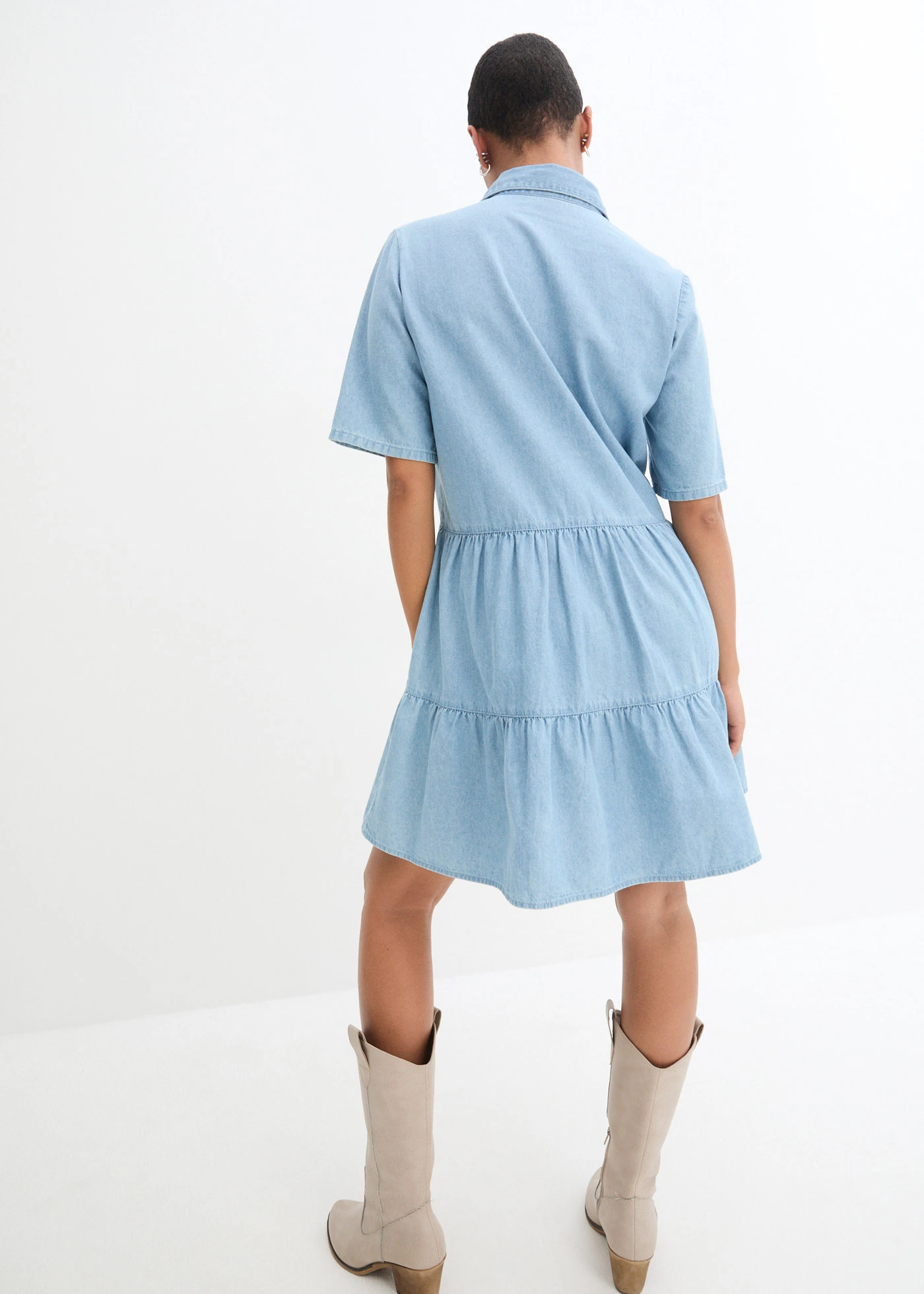 Robe en jean, manches courtes • bleu glacier denim used • Boutique bonprix