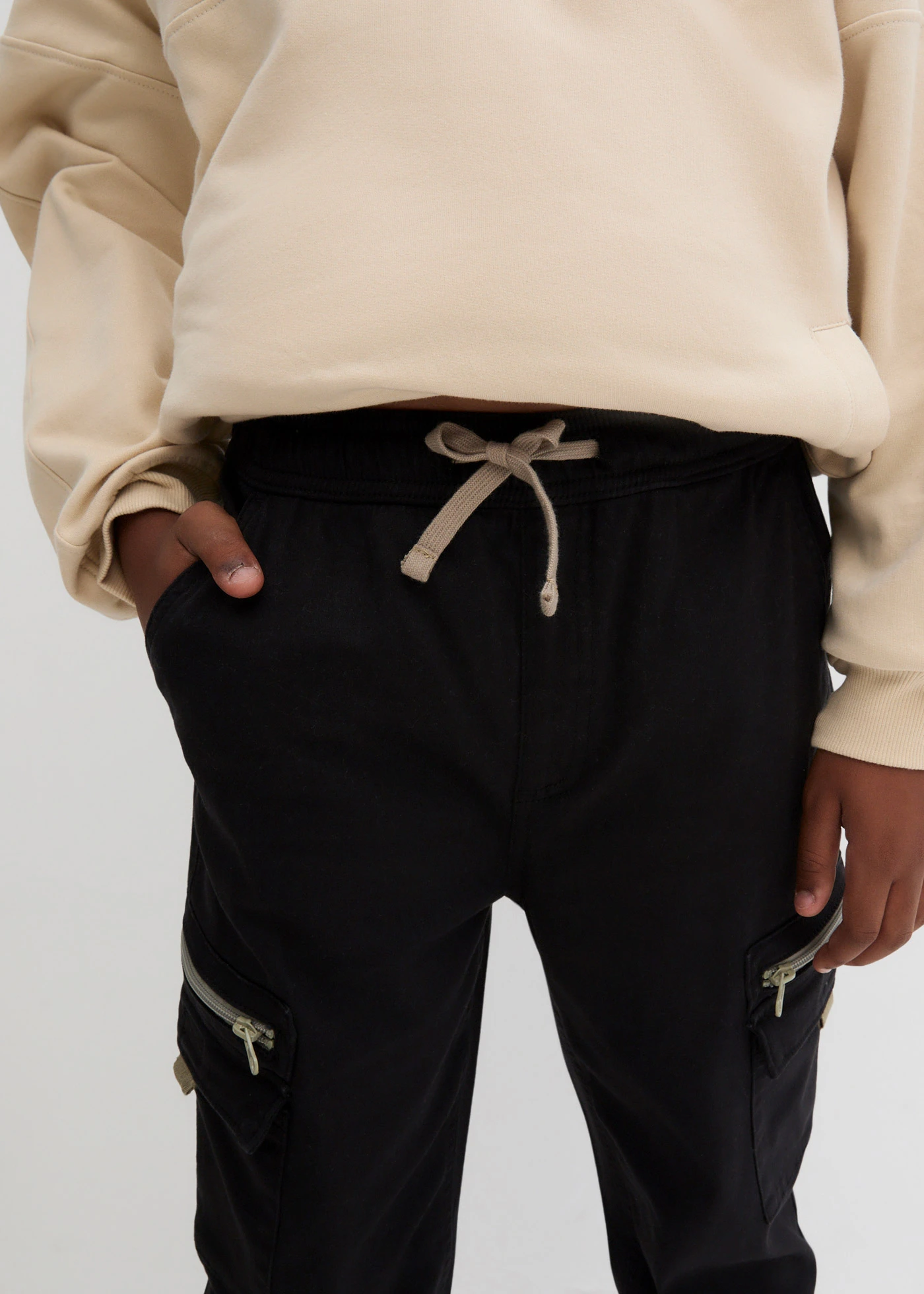 Pantalon cargo Regular et droit en coton extensible • noir • Boutique bonprix