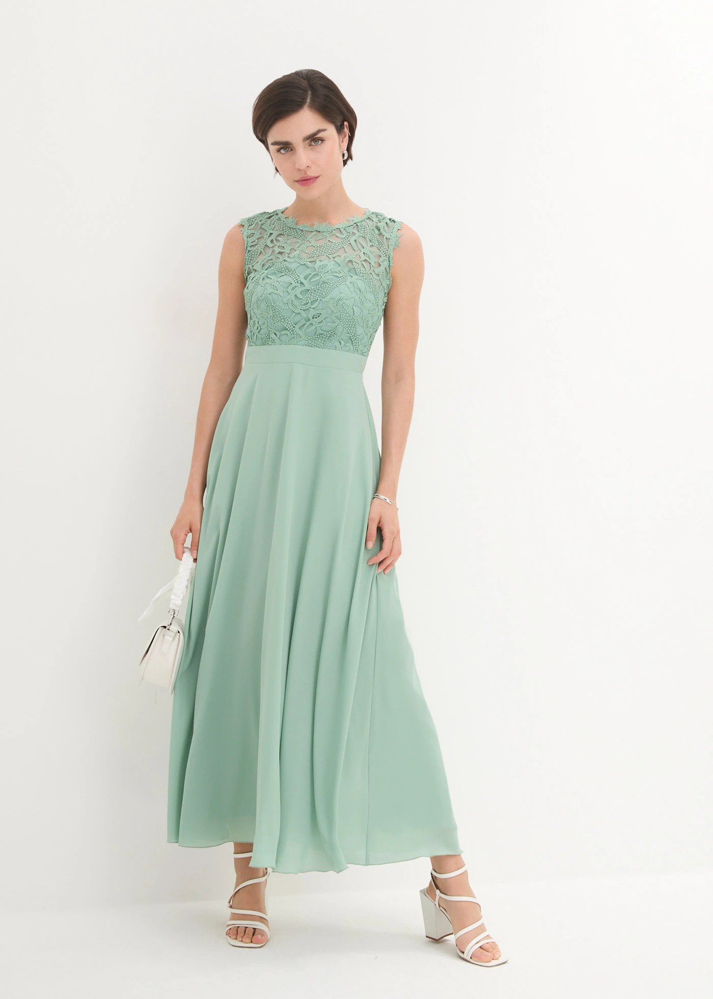 Robe longue de soirée à dentelle • vert pastel • Boutique bonprix