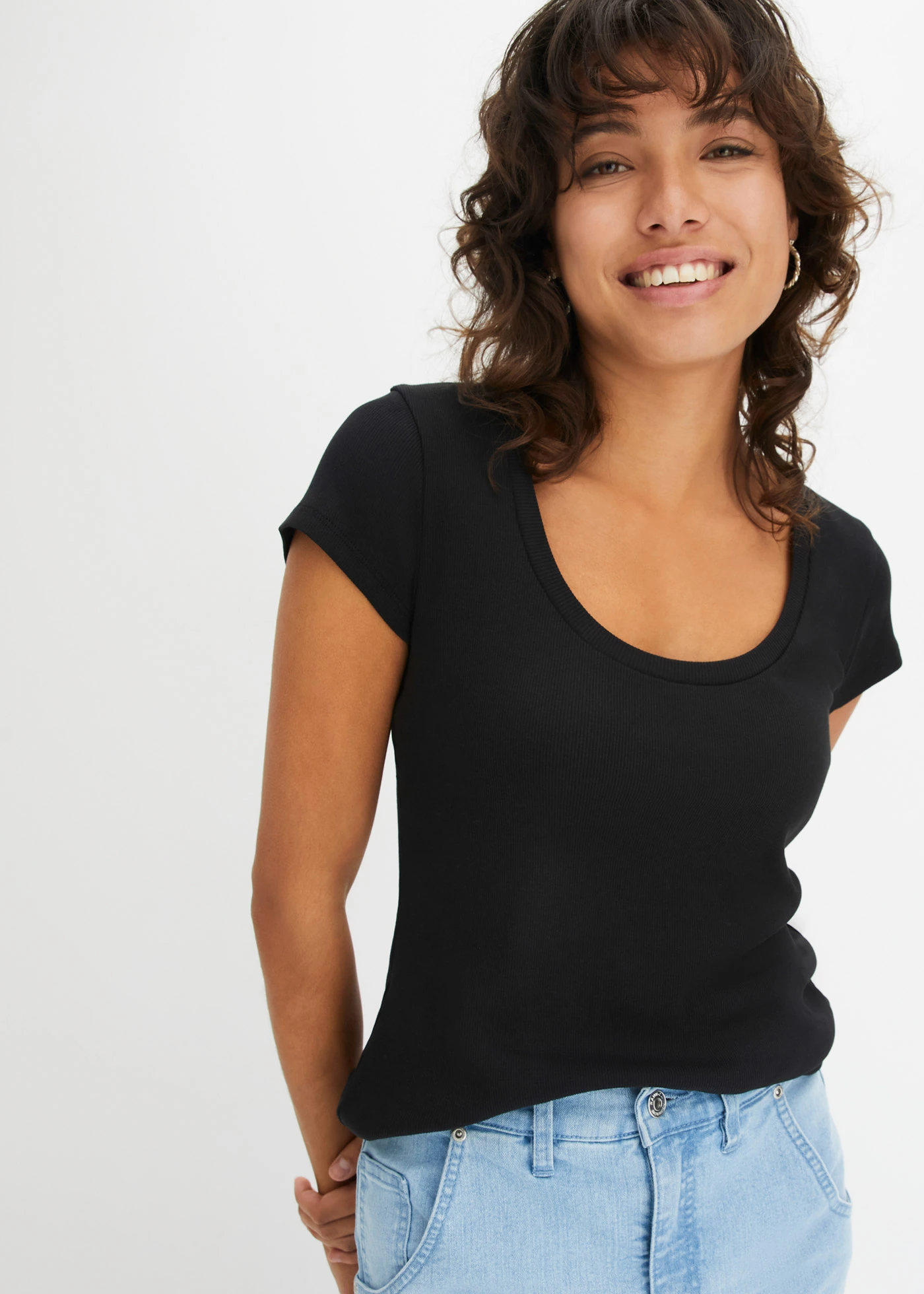 T-shirt z czystej bawełny organicznej • czarny • sklep bonprix