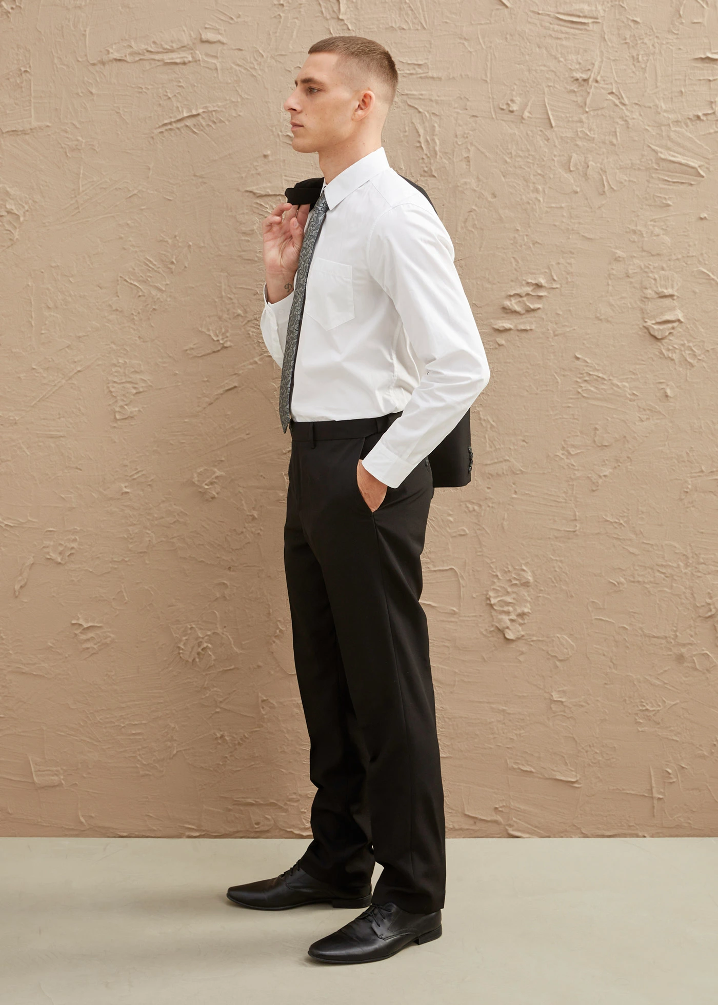 Costum cu cămașă și cravată (set 4 piese), Regular Fit • negru • magazin bonprix