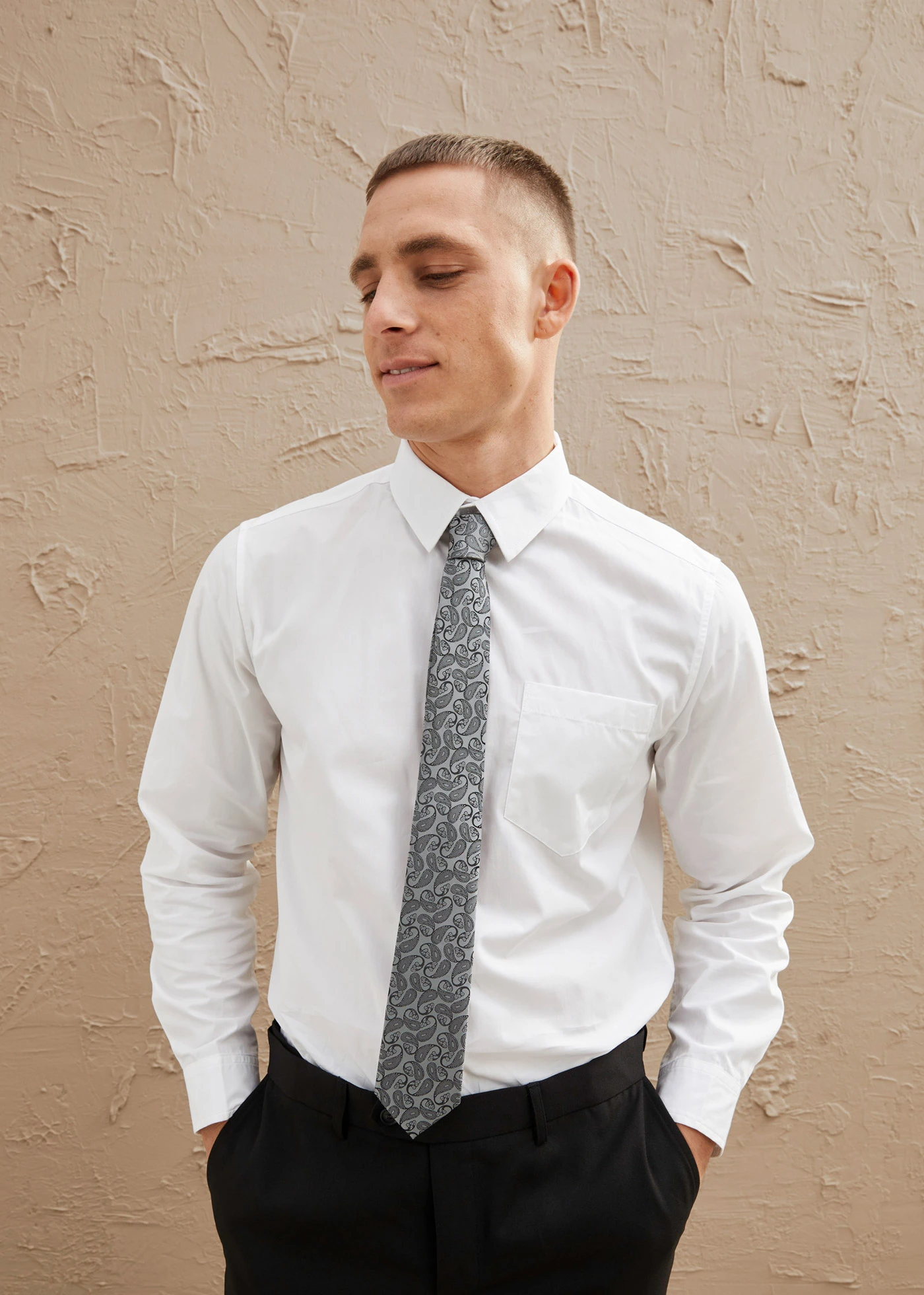 Costum cu cămașă și cravată (set 4 piese), Regular Fit • negru • magazin bonprix