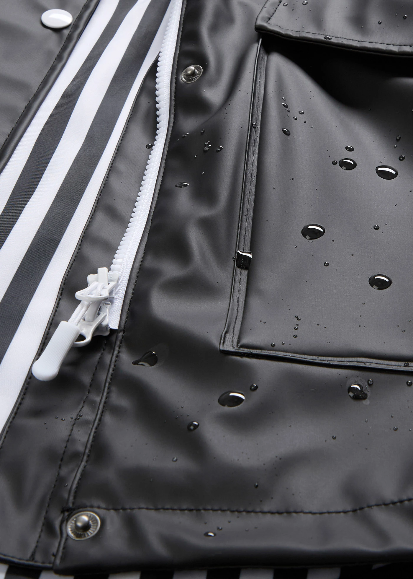 Imperméable déperlant • noir • Boutique bonprix