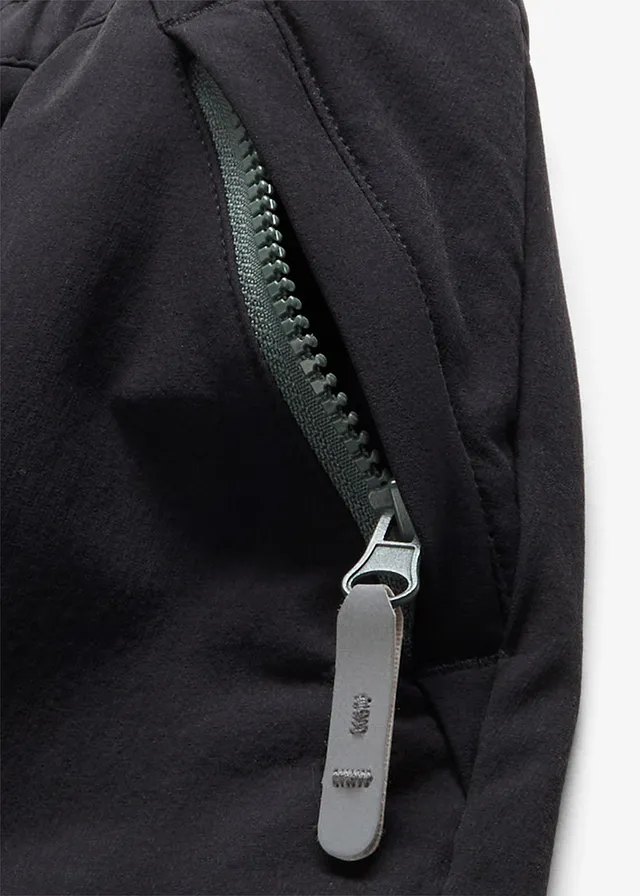 Pantalon cargo en softshell extensible et déperlant, taille réglable • noir/vert eucalyptus • product-page.page-title-suffix