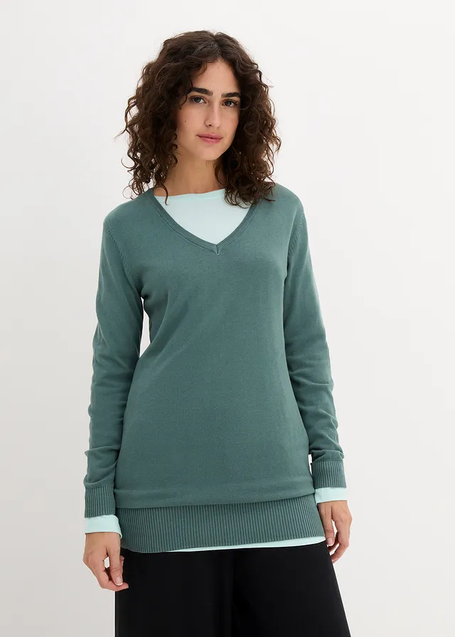 Pull long basique en fine maille à col V