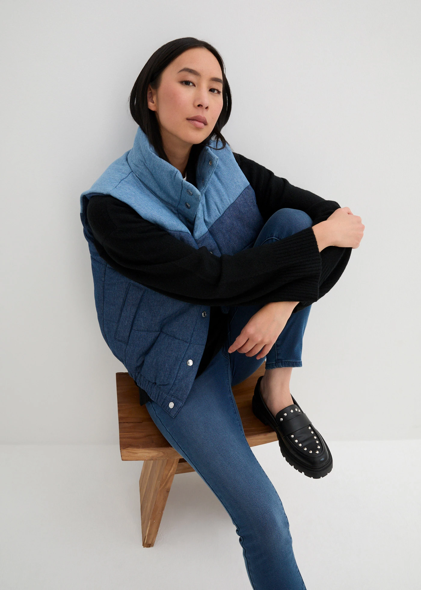 Džínová prošívaná vesta • modrý denim • bonprix obchod