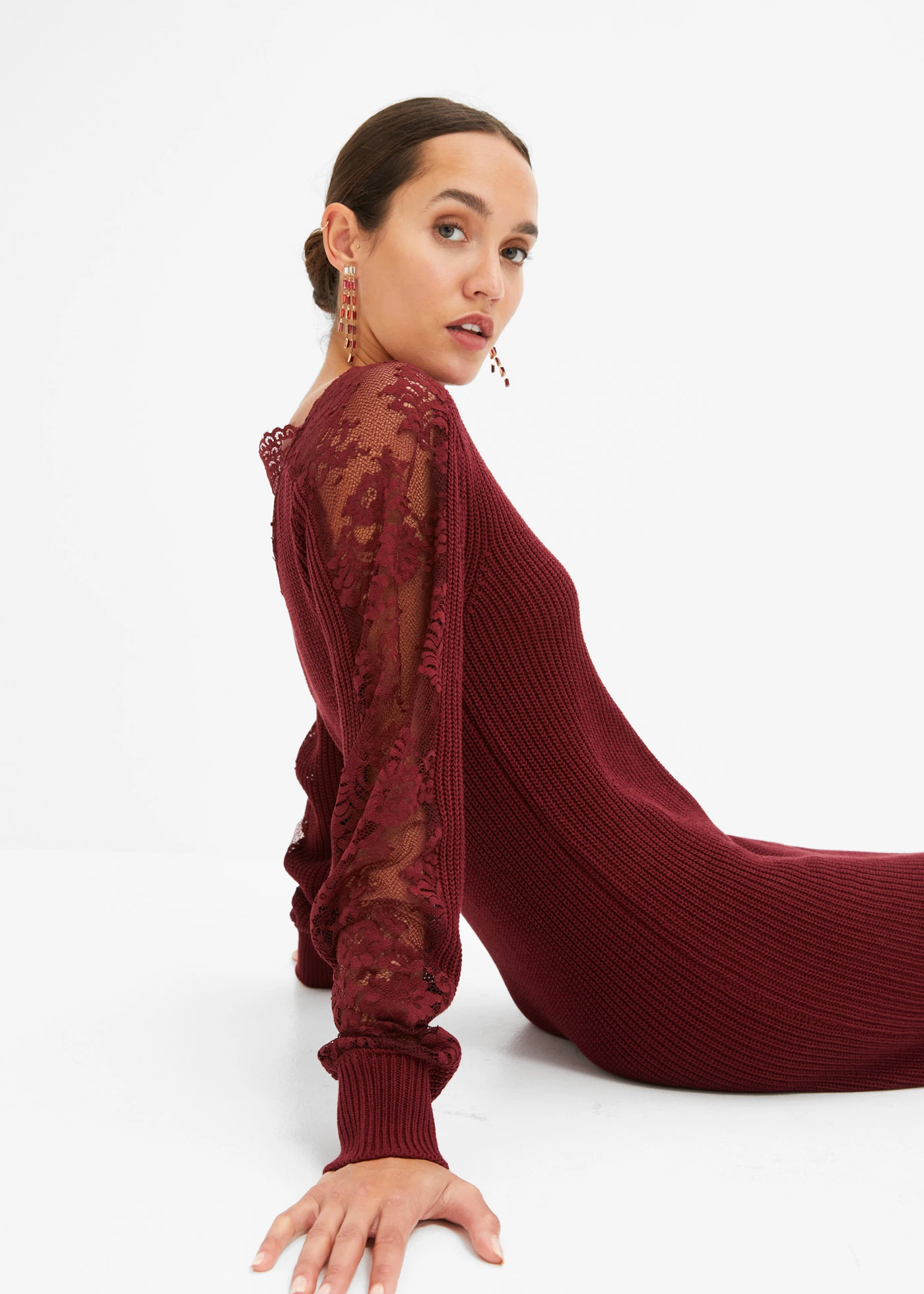 Gebreide jurk met kant • robijnrood • bonprix online shop