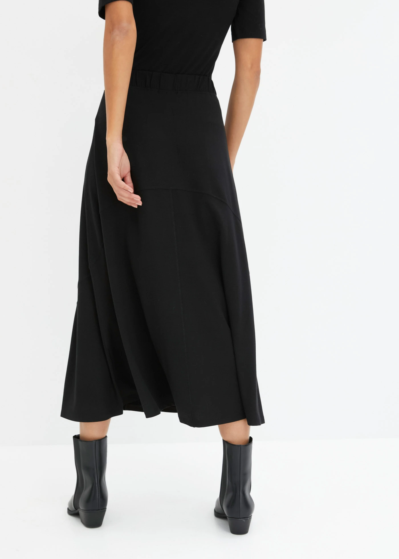 Jupe évasée en jersey • noir • Boutique bonprix