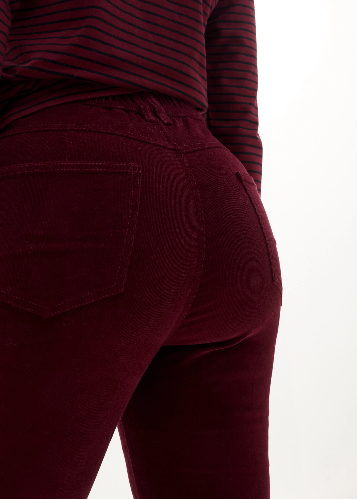 Pantaloni raiați stretch cu talie înaltă comodă • mov închis • magazin bonprix