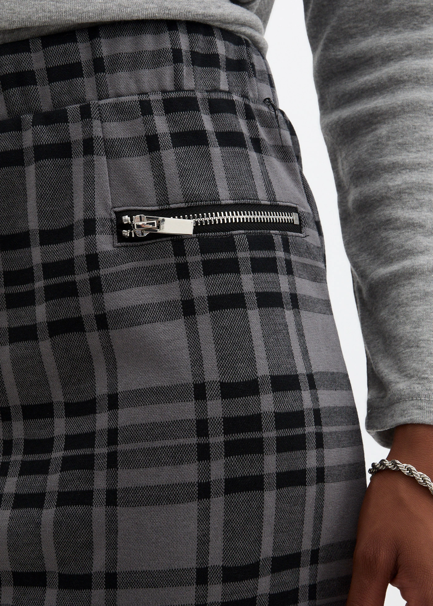 Žerzejová sukně • černo-světle šedá kostka • bonprix obchod