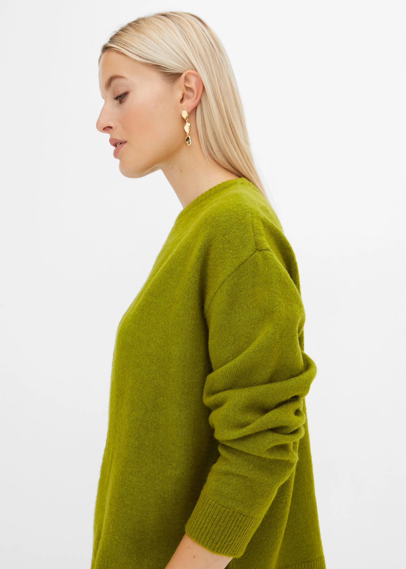 Oversized svetr • mechově zelená • bonprix obchod