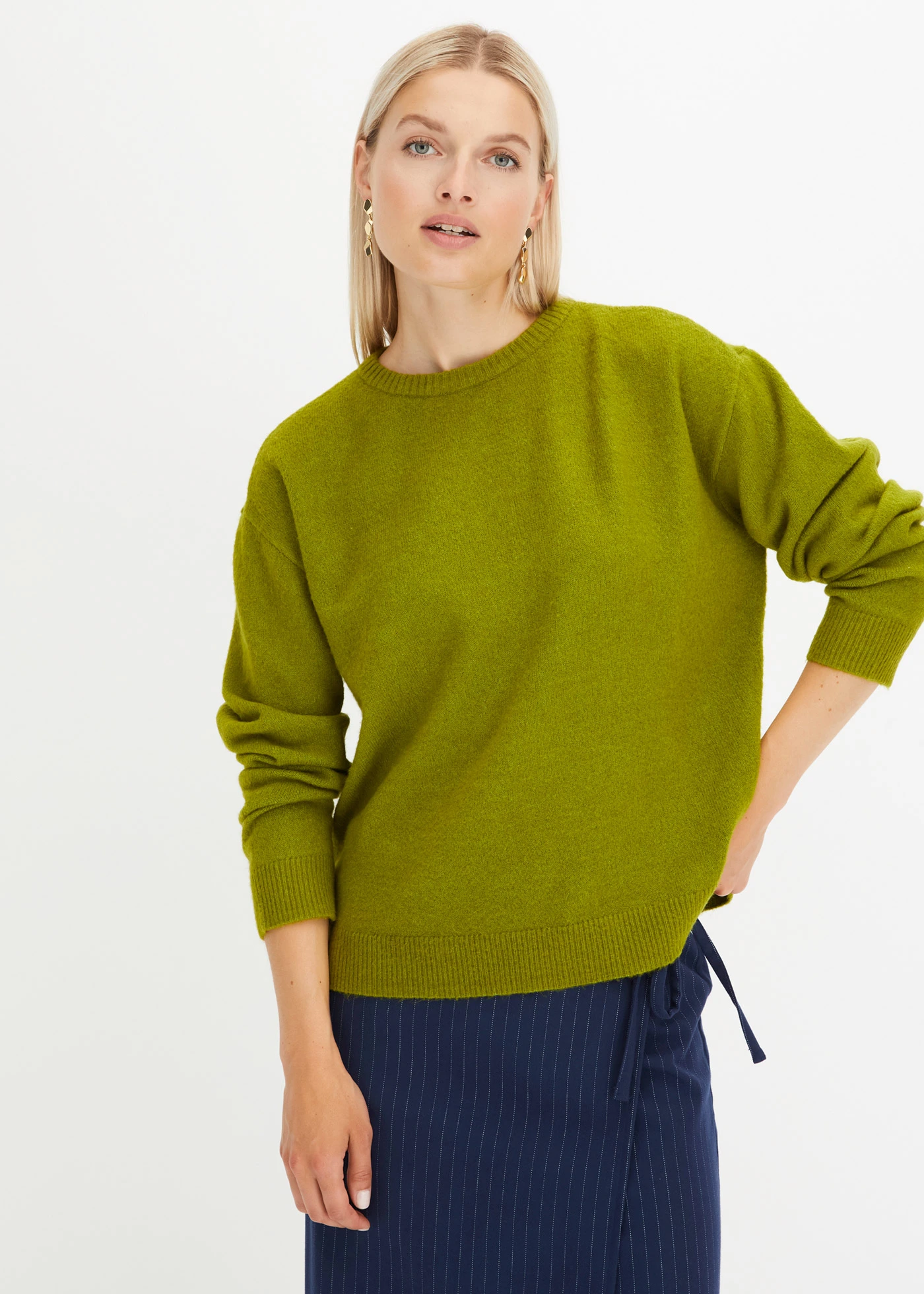 Oversized svetr • mechově zelená • bonprix obchod