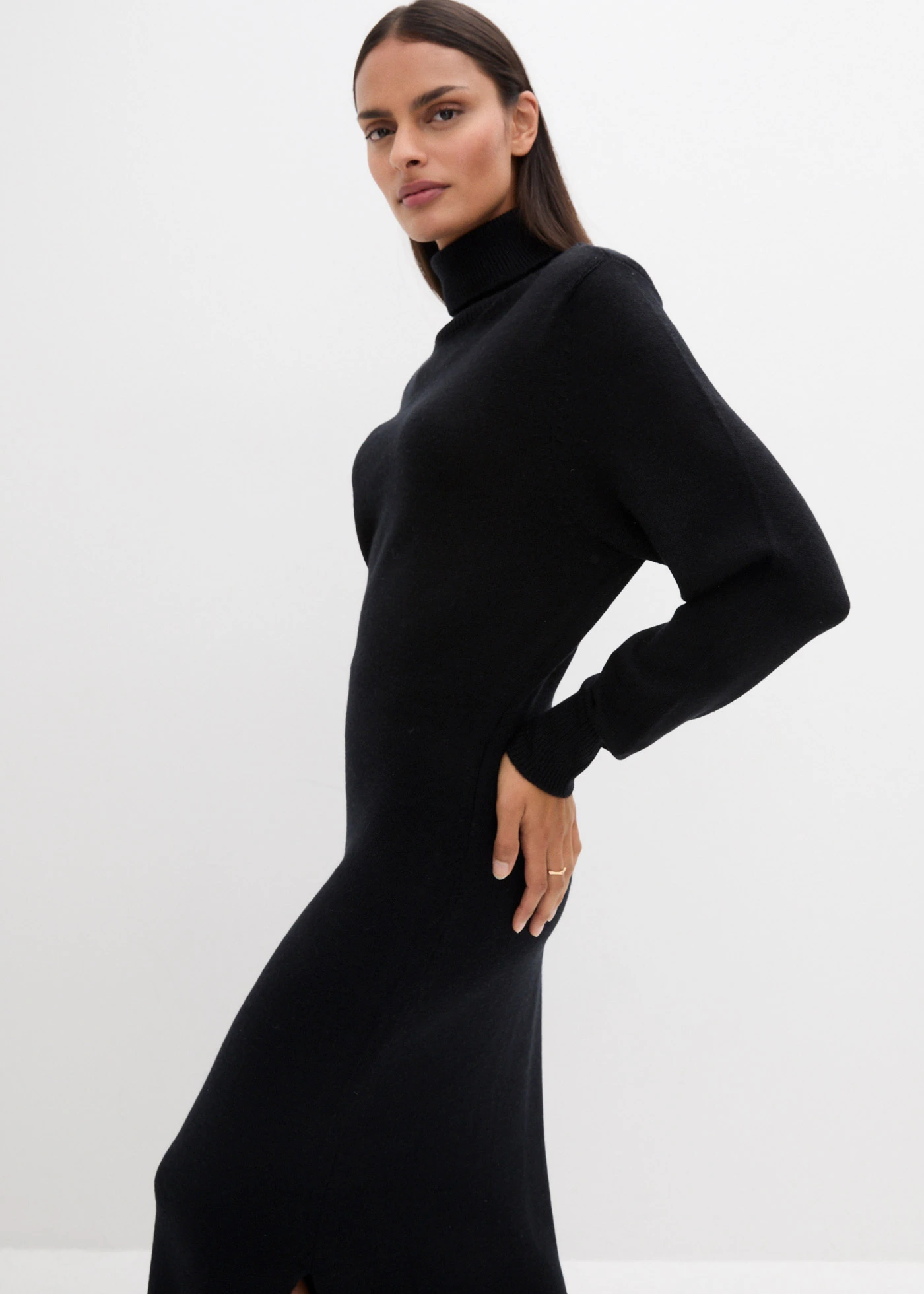 Robe en maille de laine mérinos • noir • Boutique bonprix
