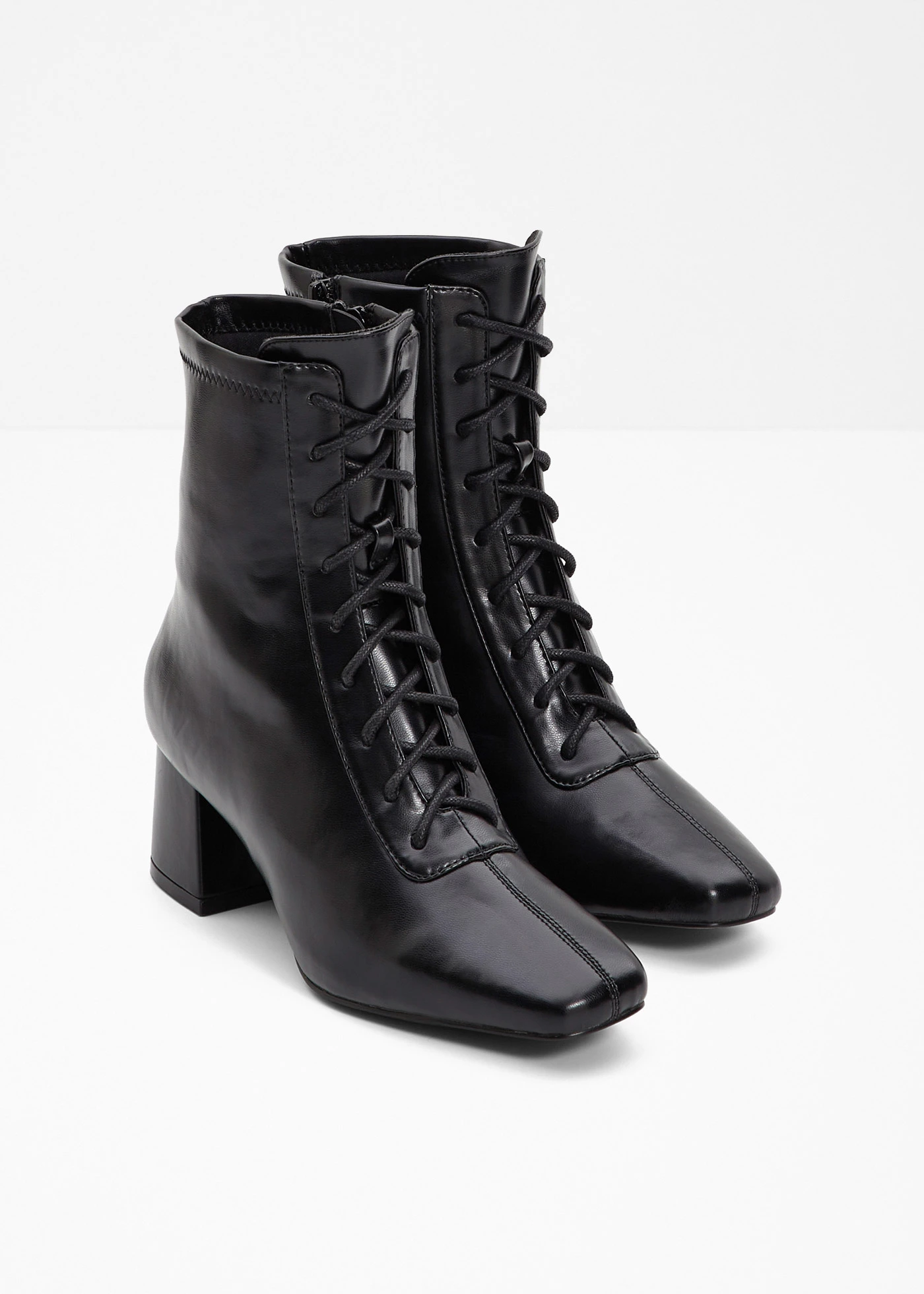 Bottines à lacets et talon bloc • noir • Boutique bonprix