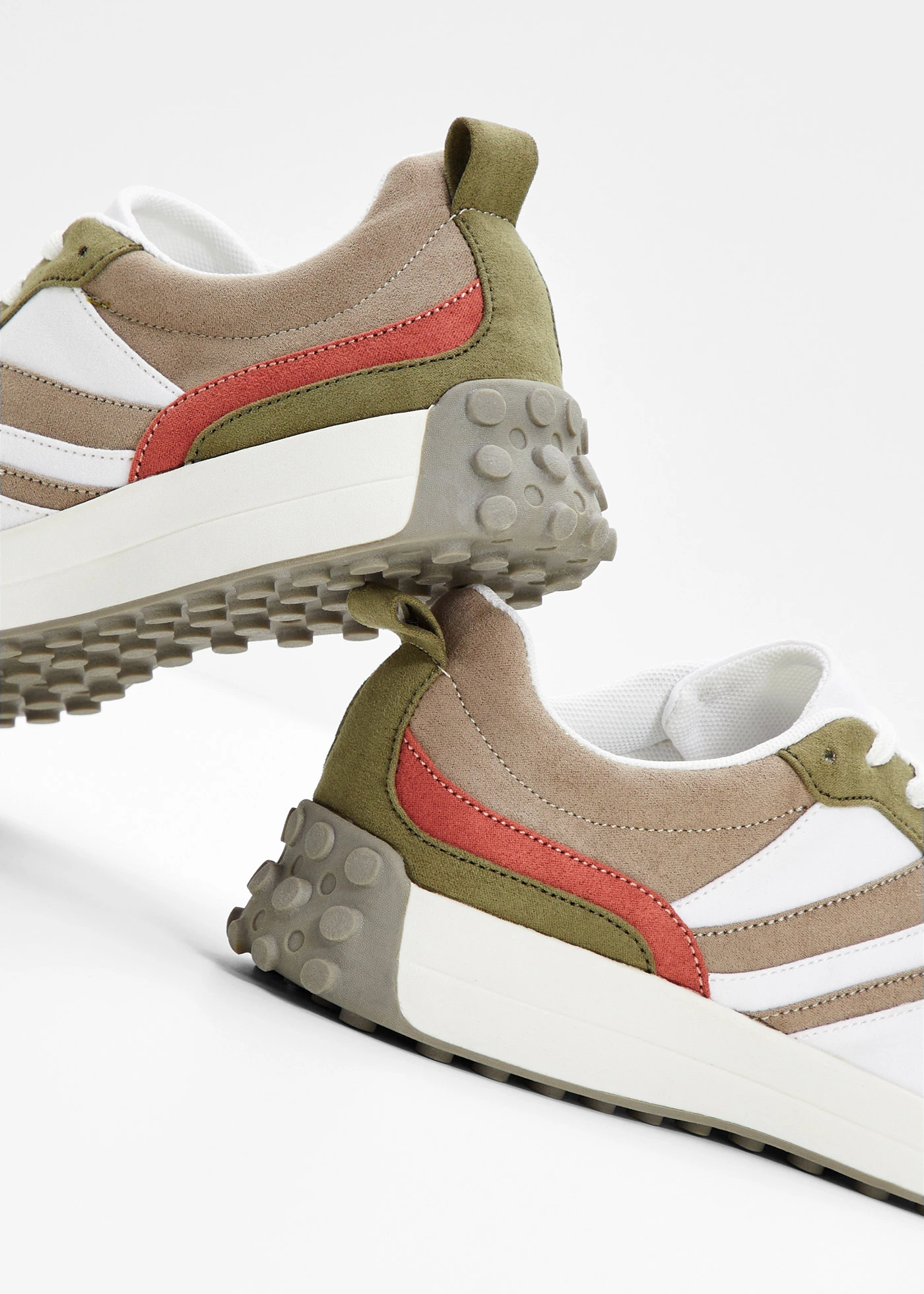 Sneakers • wit-grijsbeige • bonprix online shop