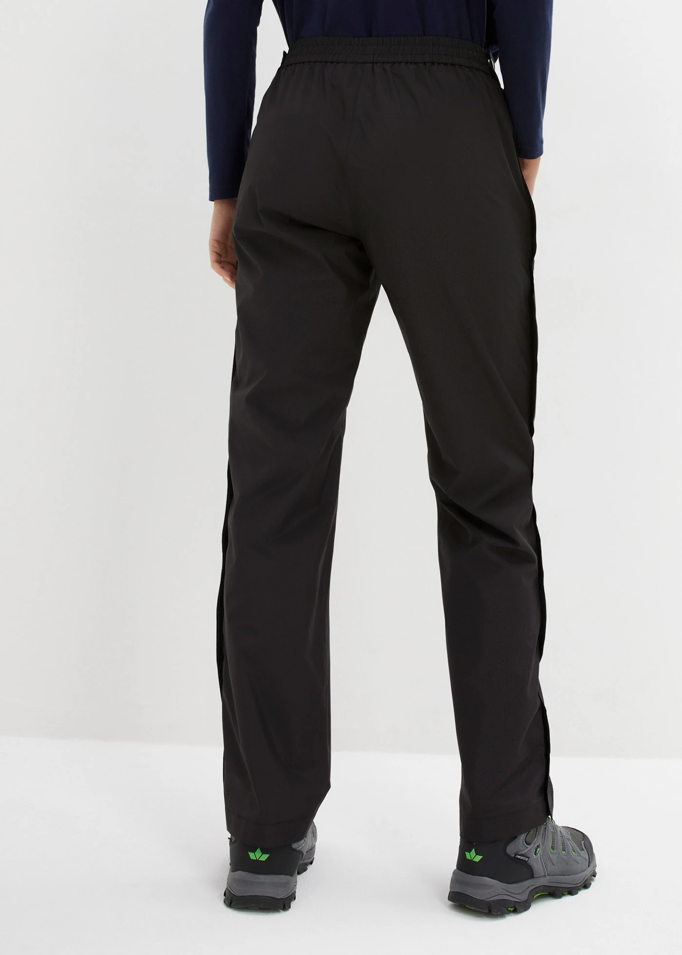 Ultralichte regenbroek met ritssluiting opzij, waterdicht • zwart • bonprix online shop