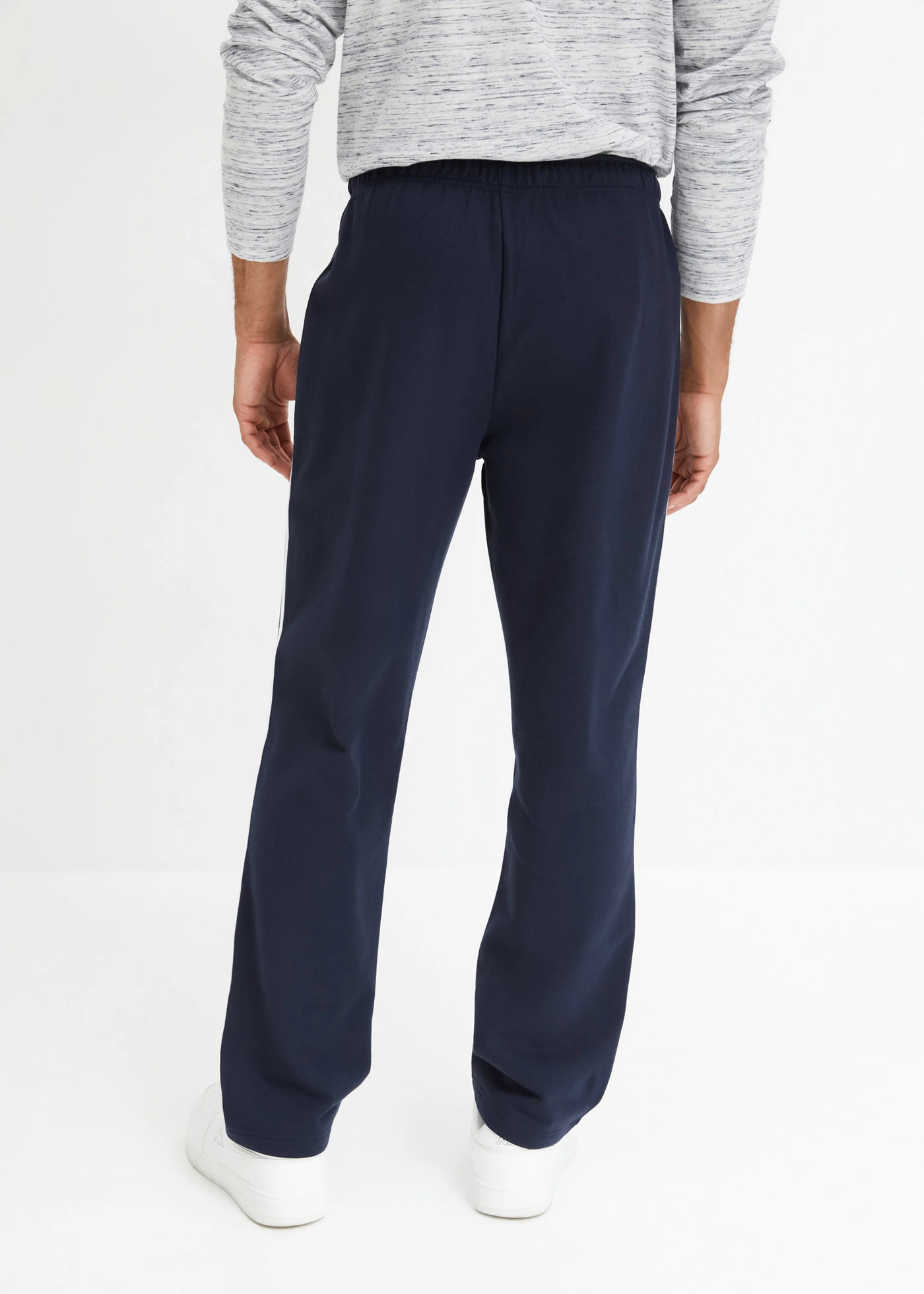 Pantaloni jogging cu detalii în contrast (2buc/pac), Loose Fit • bleumarin+negru • magazin bonprix