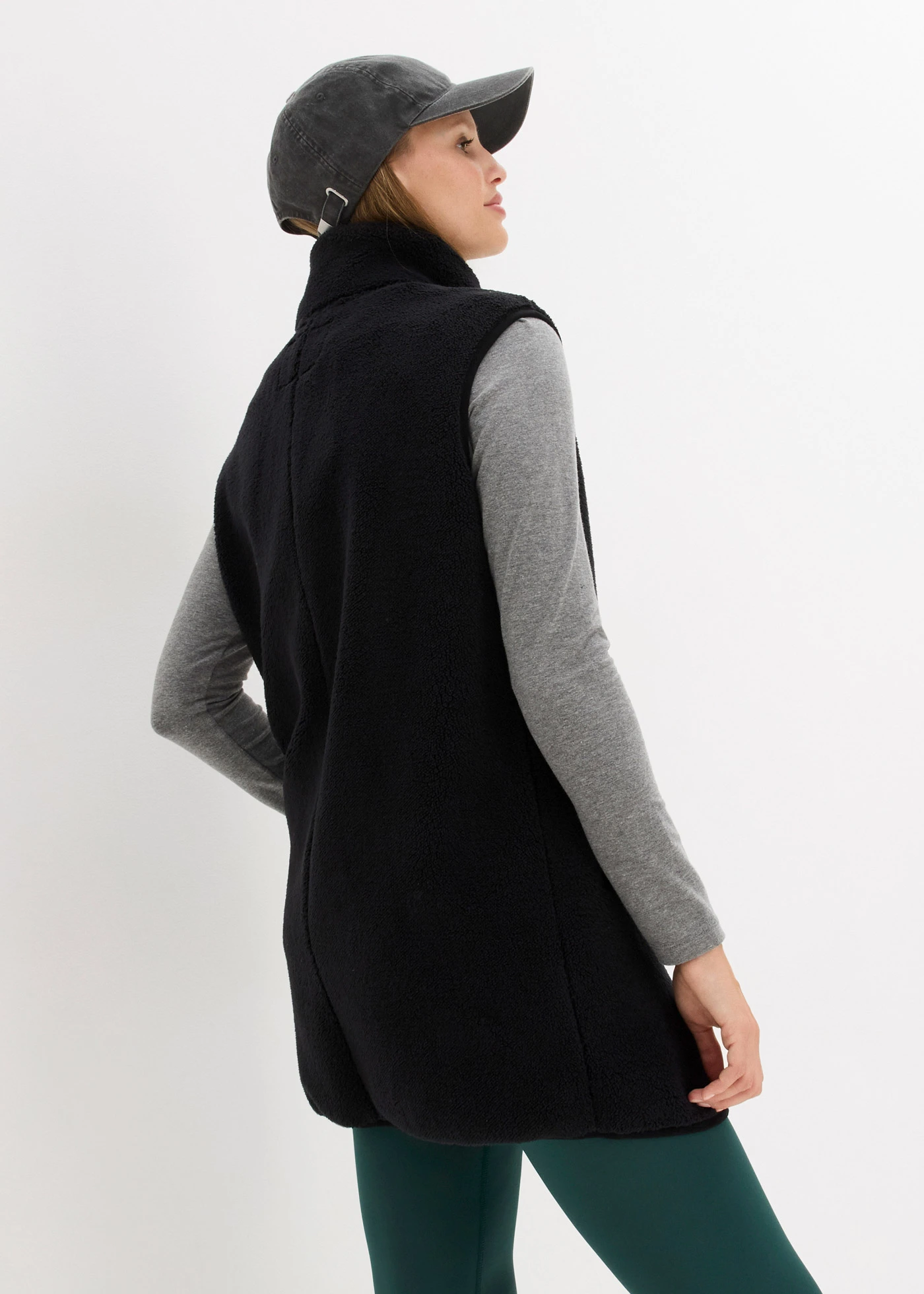 Vesta z medvídkového flísu • černá • bonprix obchod