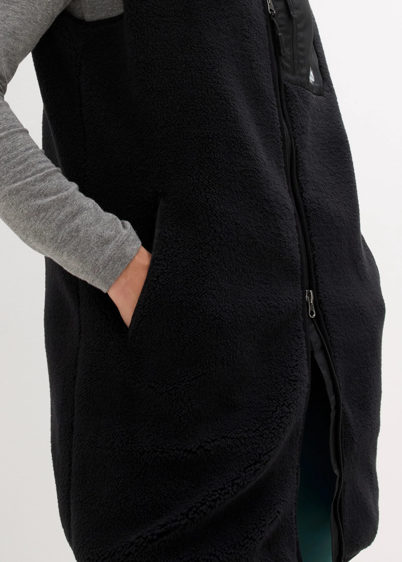 Vesta z medvídkového flísu • černá • bonprix obchod