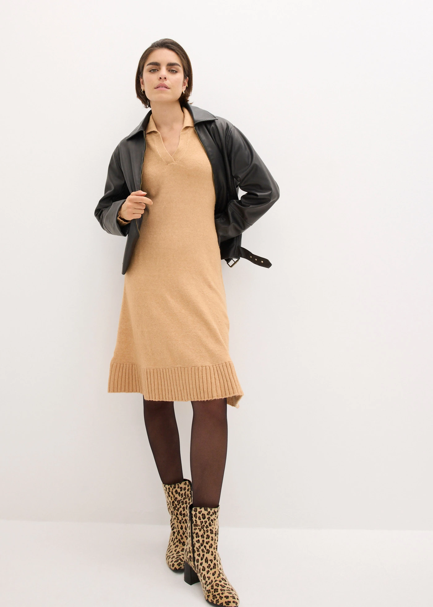 Pletené šaty s pólo límečkem • cappuccino • bonprix obchod