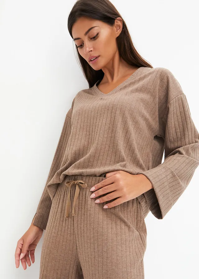 Ensemble d’intérieur à jambe large en matière côtelée douce • taupe • product-page.page-title-suffix
