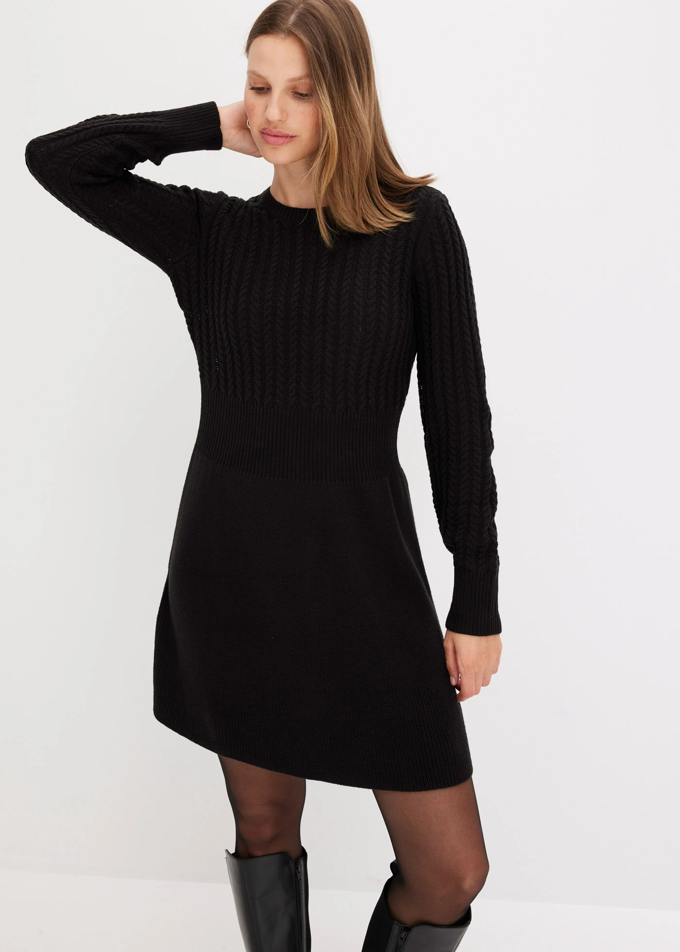 Robe en maille • noir • Boutique bonprix