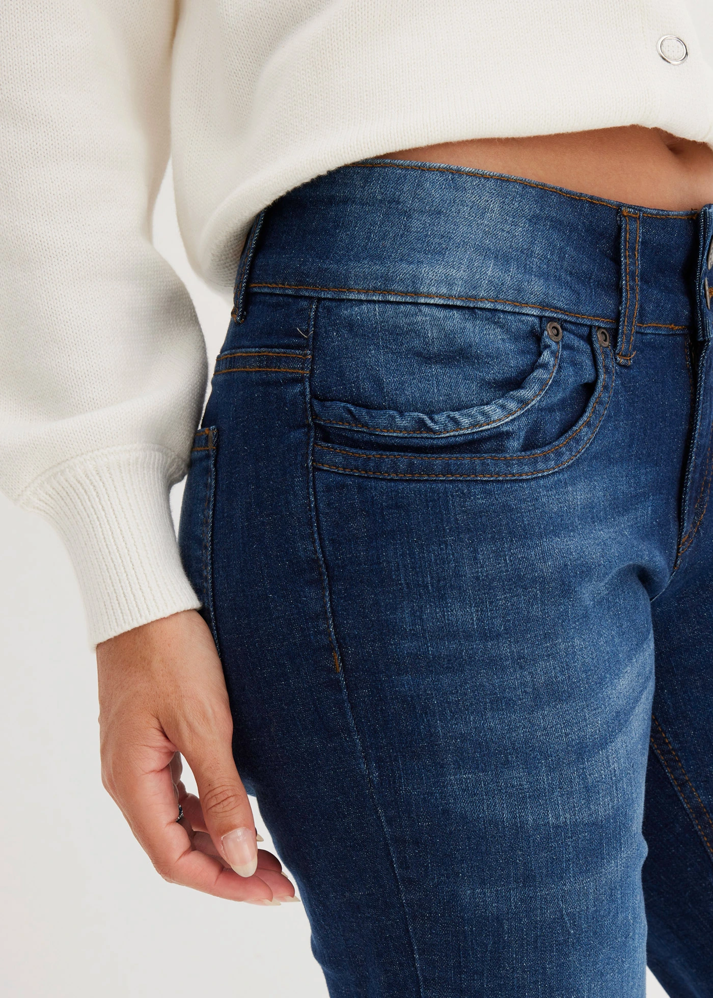 Mid waist mom jeans • blauw used • bonprix online shop
