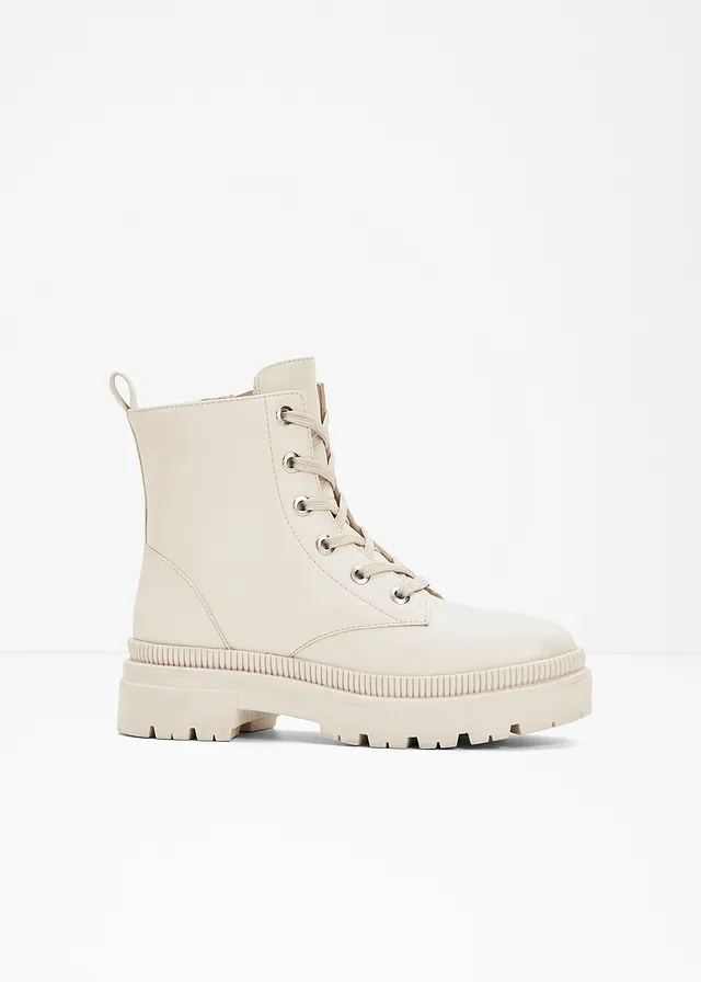 Boots lacées à semelle crantée