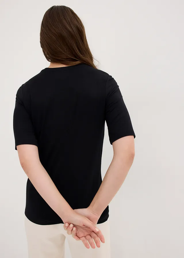 T-shirt à imprimé • noir imprimé • product-page.page-title-suffix