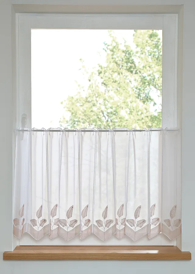 Vitrážková záclona s listovanou výšivkou Vitrážková záclona s listovanou výšivkou