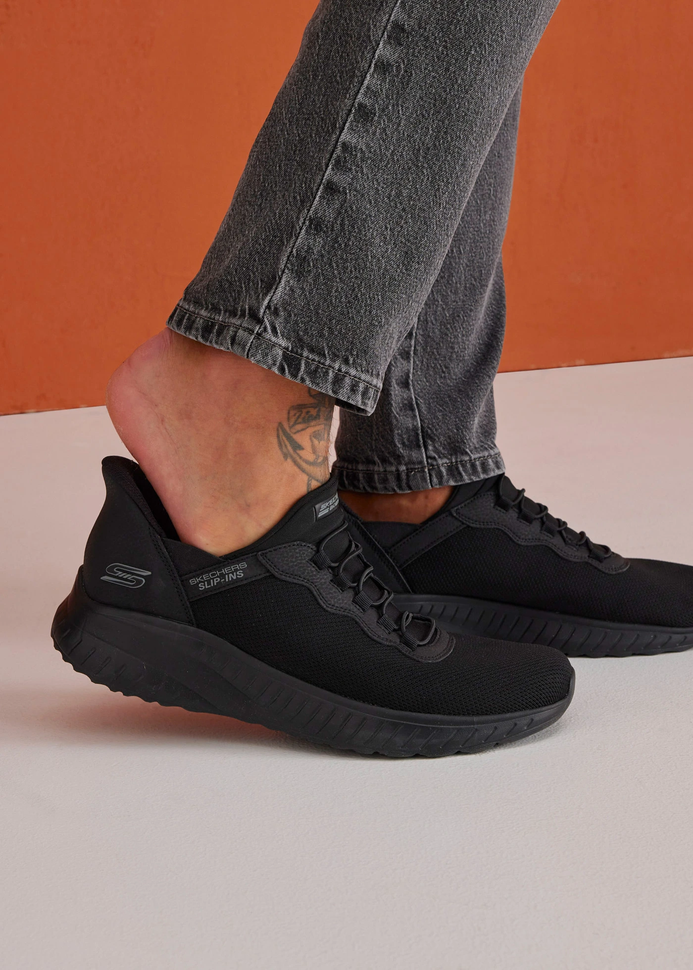 Skechers slip-in sneakers • zwart • bonprix online shop