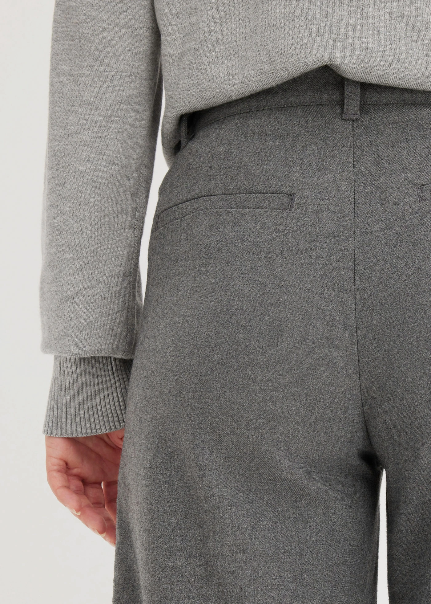 Široké kalhoty se sklady v pase • šedý melír • bonprix obchod