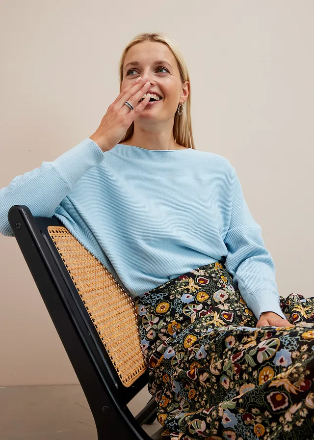 Oversized žebrovaný svetr • pudrově modrý melír • bonprix obchod
