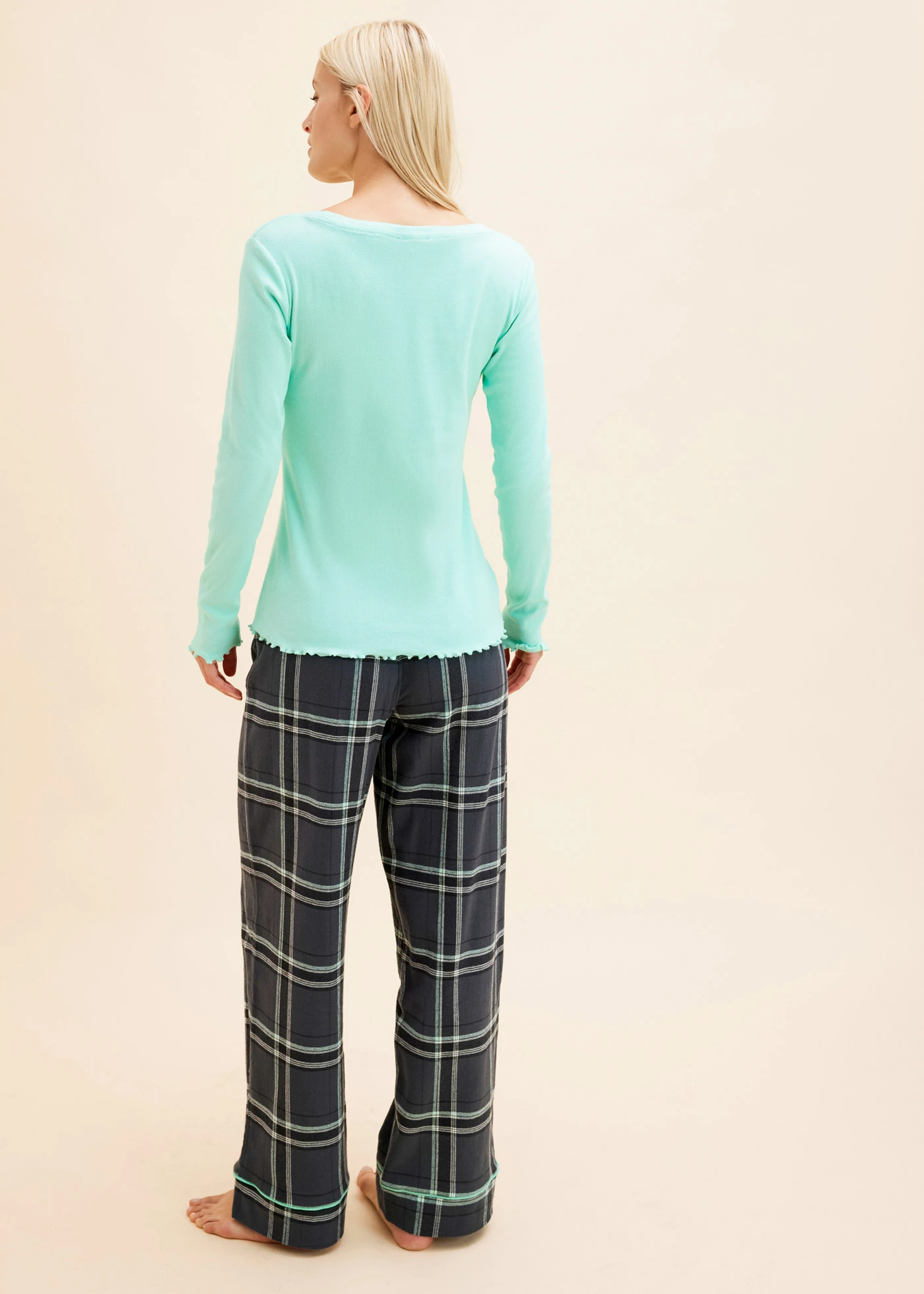 Pyžamo s žebrovaným tričkem a flanelovými kalhotami • mentolově modro-noční modrá kostka • bonprix obchod