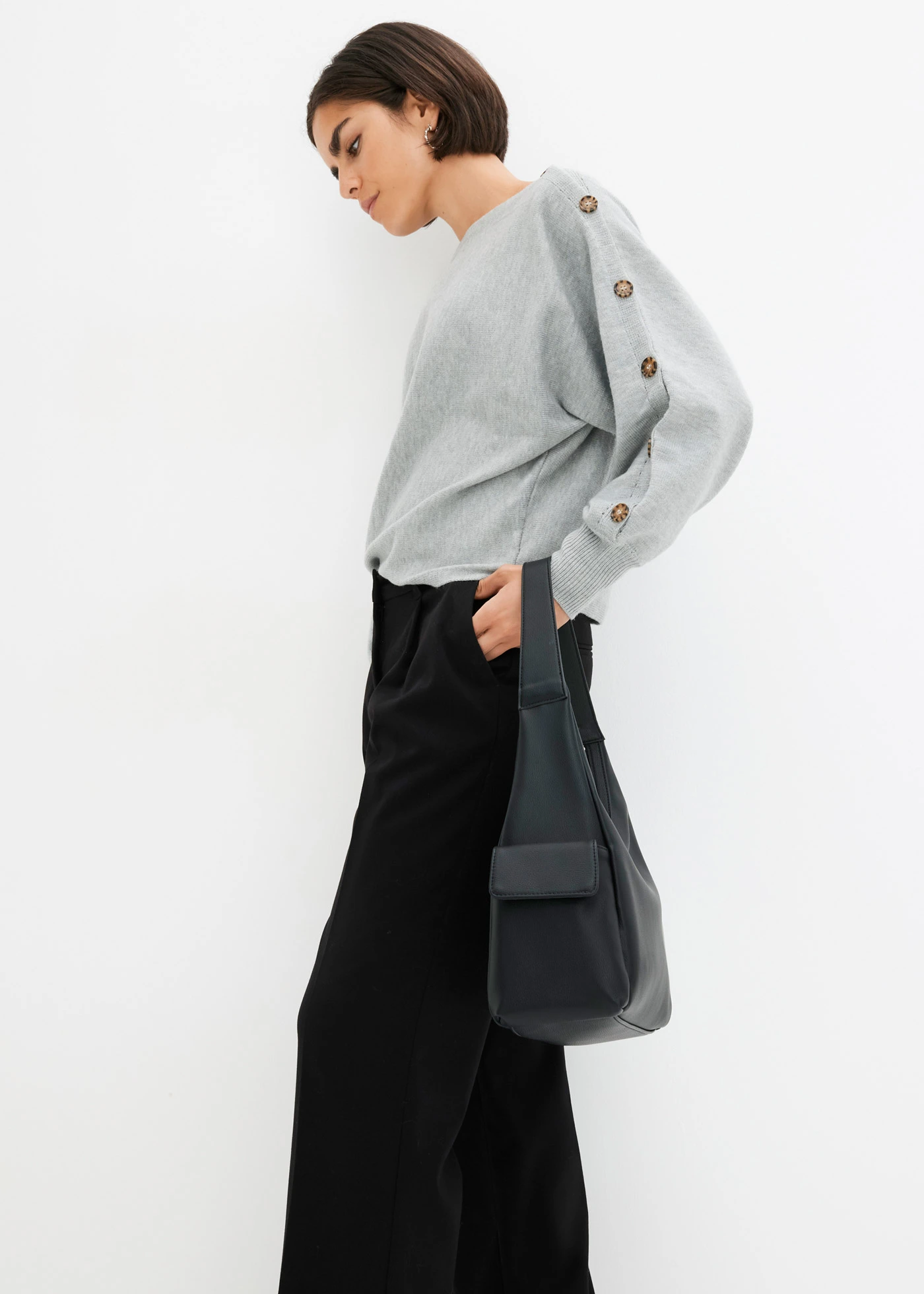 Pull avec détails boutons • gris clair chiné • Boutique bonprix