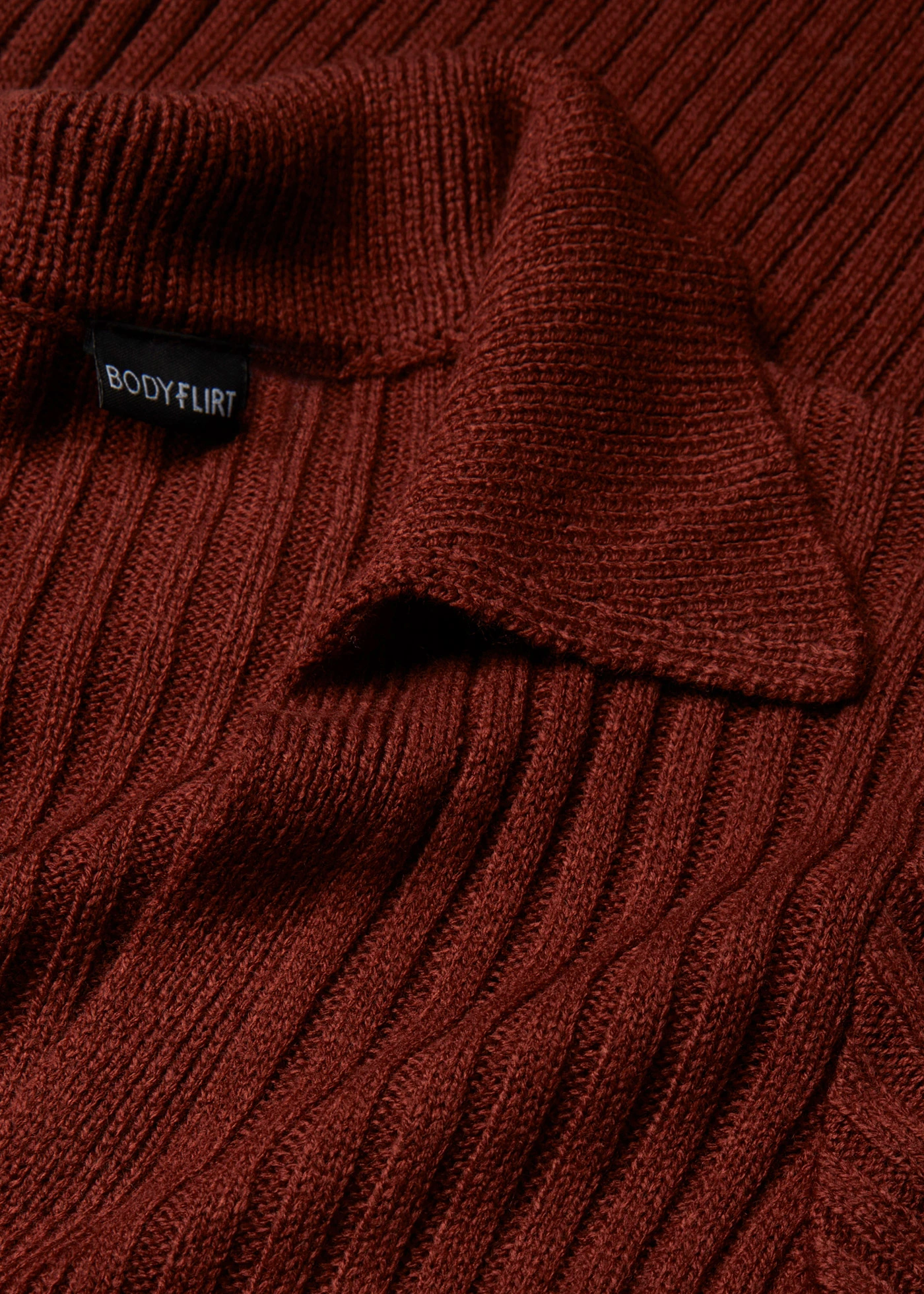 Geribde, gebreide jurk • mahoniebruin • bonprix online shop