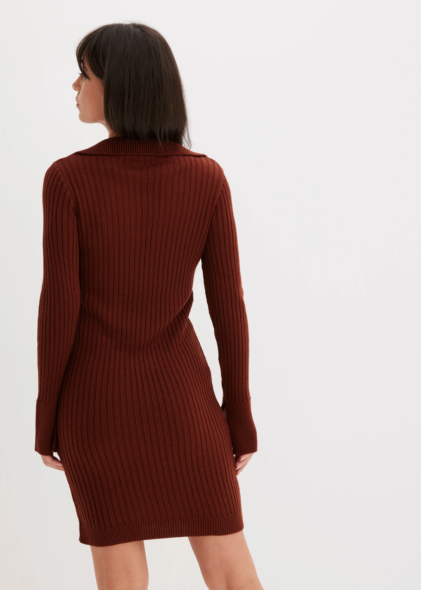 Geribde, gebreide jurk • mahoniebruin • bonprix online shop