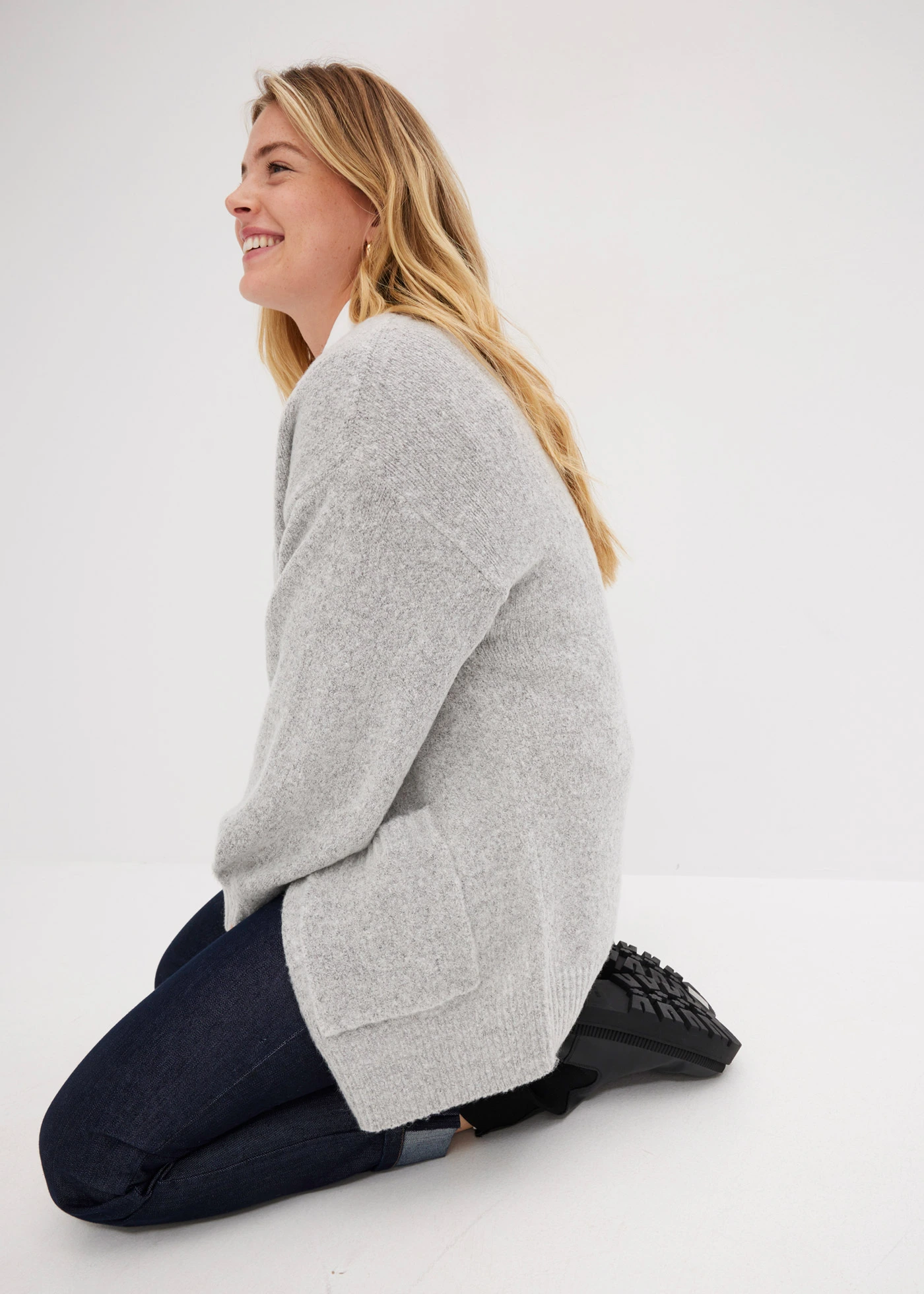 Pletený oversize kabátek • světle šedá melír • bonprix obchod