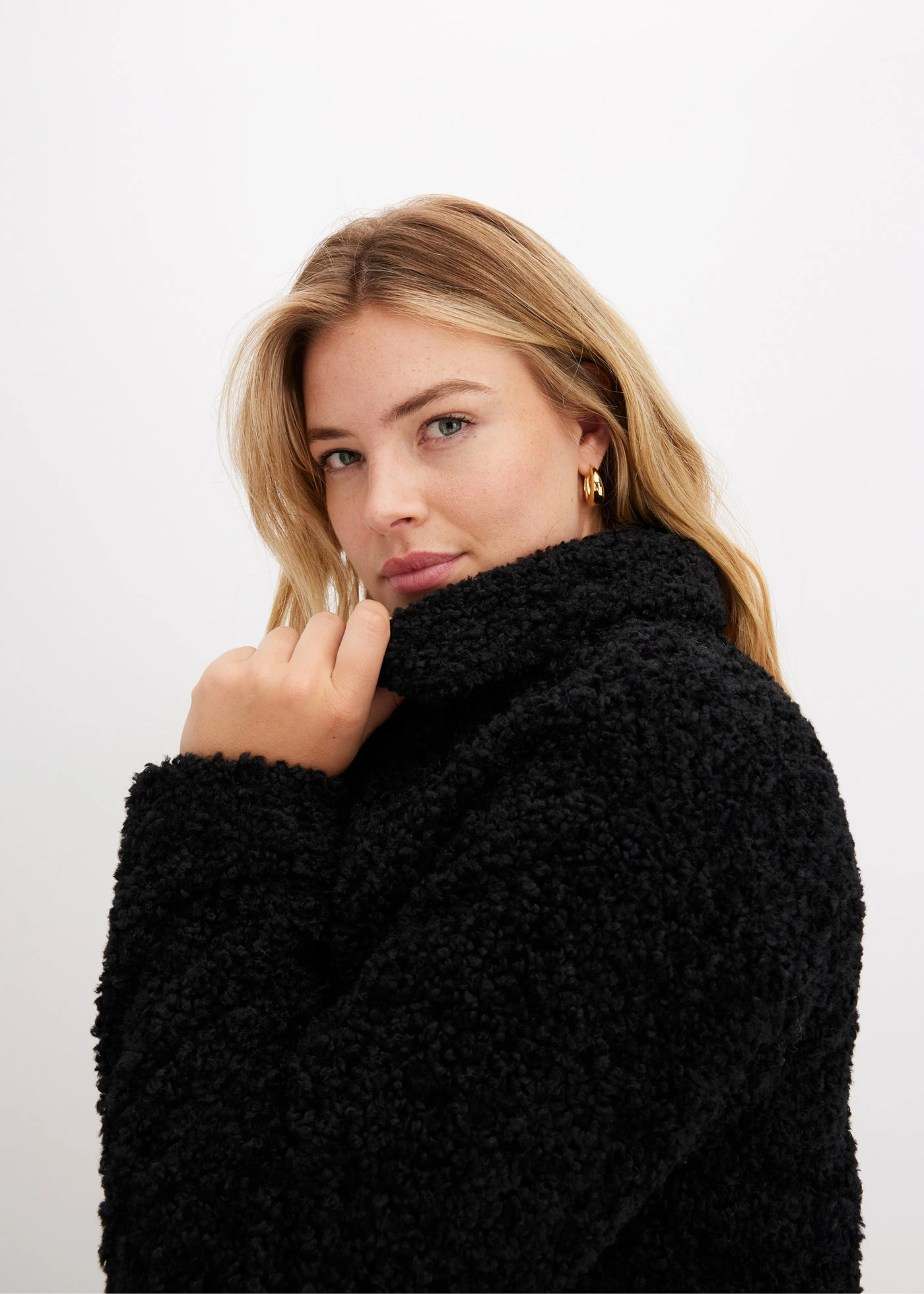 Korte oversized coat in wollen look • zwart • bonprix online shop