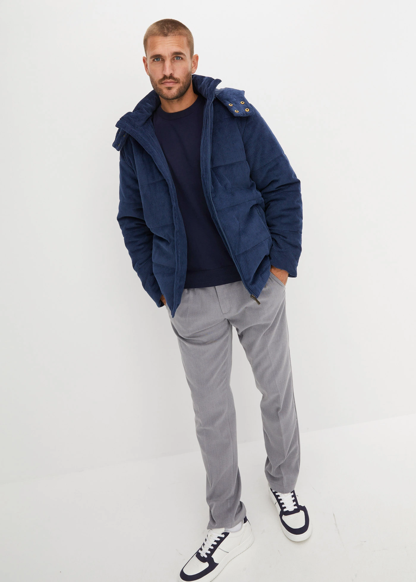 Manšestrová prošívaná bunda s odnímatelnou kapucí • tmavě modrá • bonprix obchod