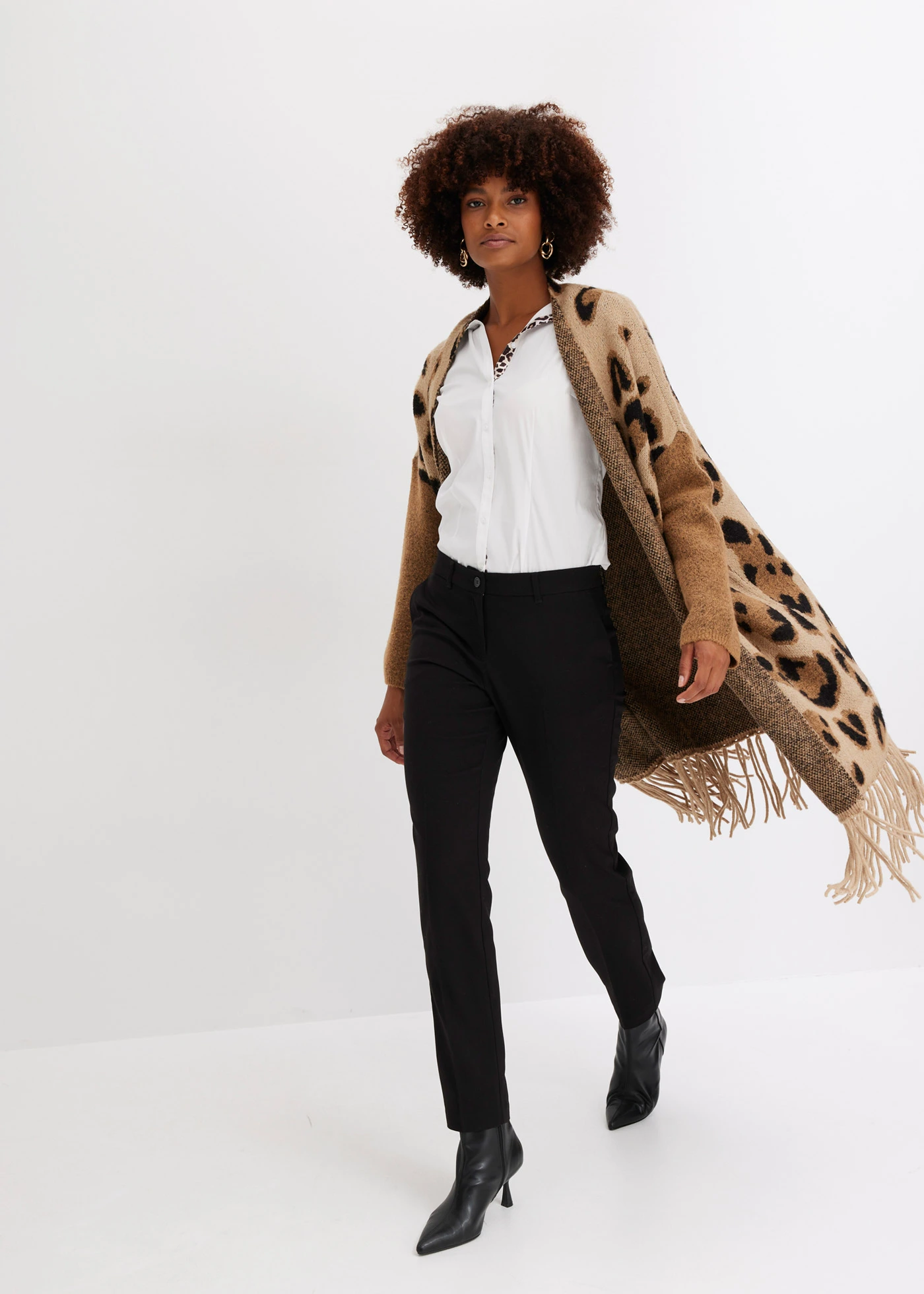 Oversized pletený kabátek • béžovo-hnědo-černá s leopardím potiskem • bonprix obchod