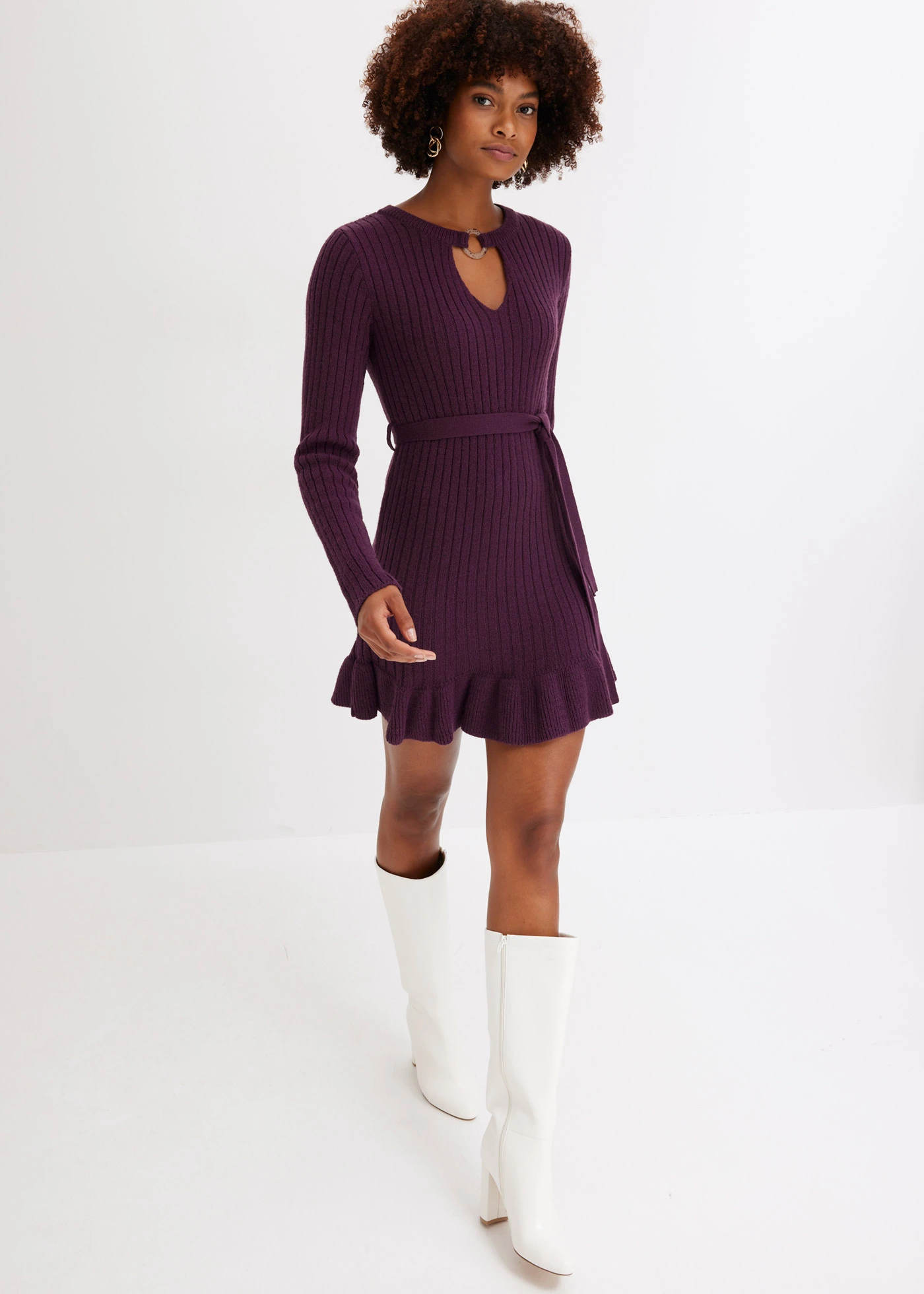 Gebreide jurk met geribd patroon en ring • donkerpaars • bonprix online shop