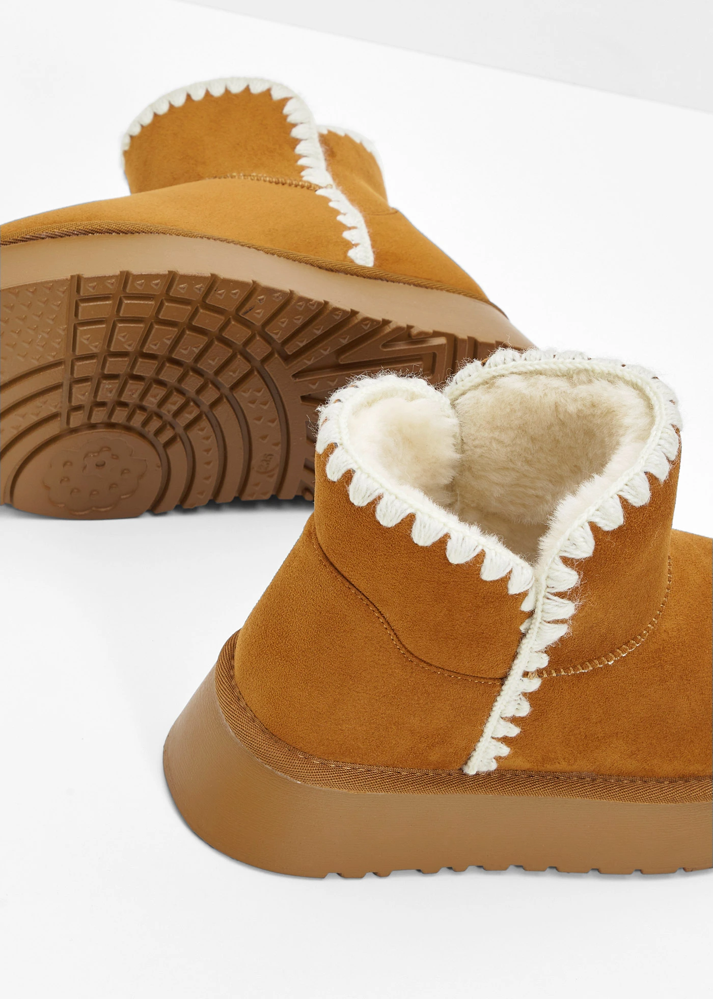 Kotníková obuv na platformě • oříšková • bonprix obchod