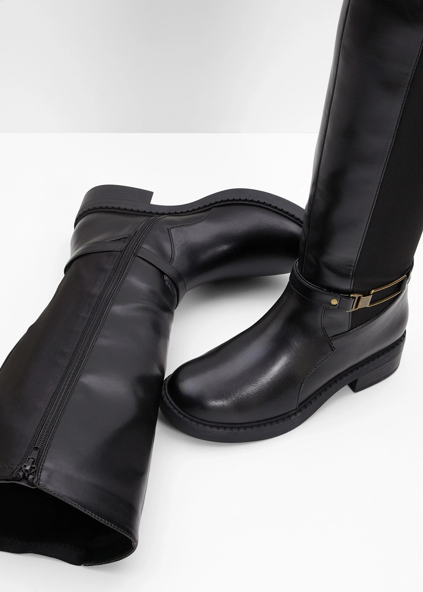 Kozaki z szeroką cholewką • czarny • sklep bonprix