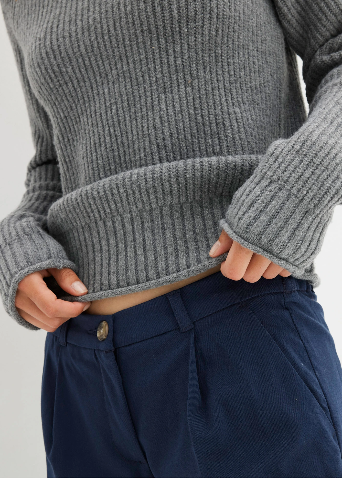 Pletený svetr se stojáčkem • šedý melír • bonprix obchod